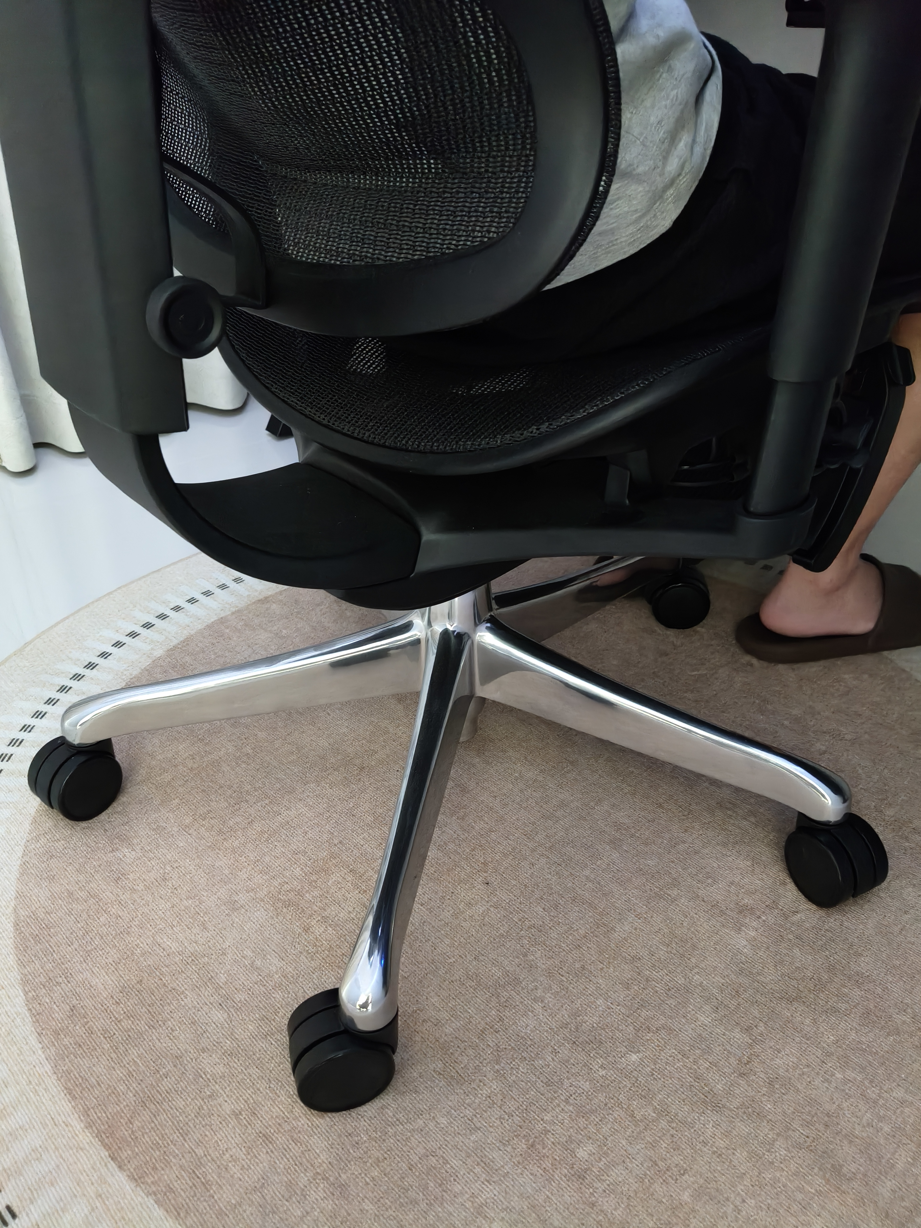 Ergonor保友优b雄鹰 电脑椅人体工学椅家用 电竞椅办公椅子靠背老板椅 【优b雄鹰】黑色网+躺舒宝 精准承托 舒适久坐 实拍图