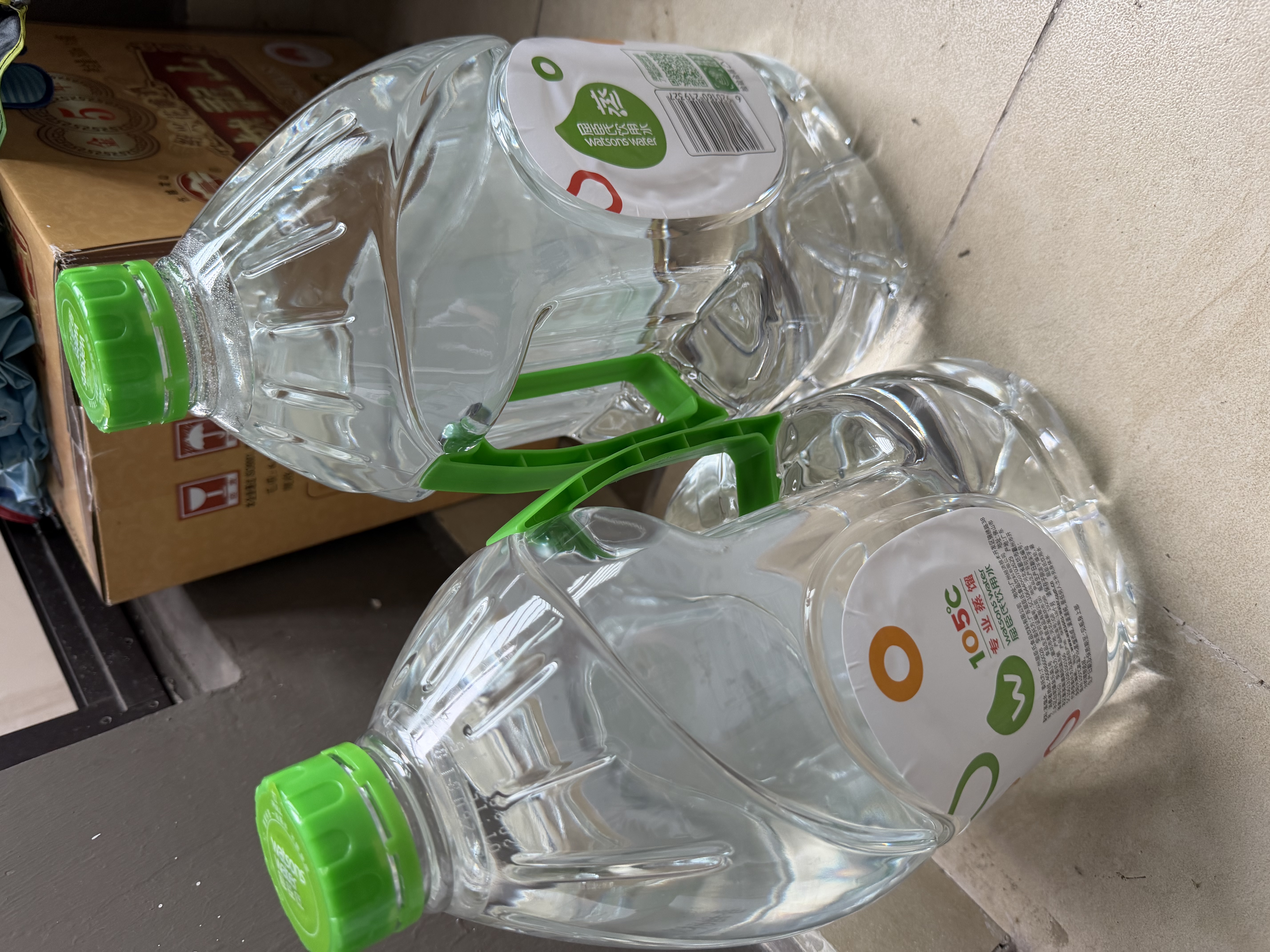屈臣氏蒸馏水纯净水4.5L*4桶整箱大桶装水饮用水家庭装泡茶煲汤 实拍图
