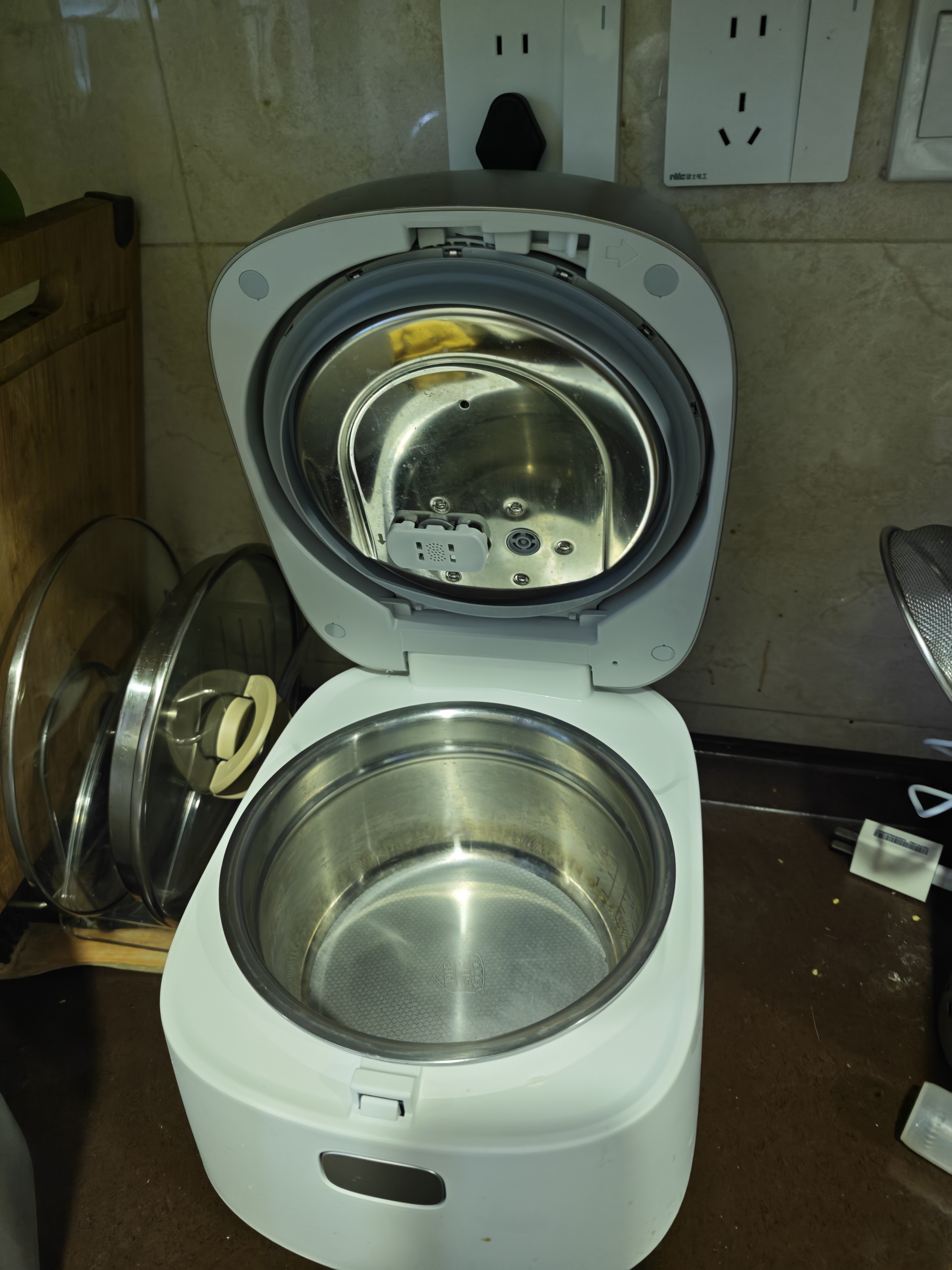 松下（Panasonic）【国家补贴】饭光光真空煲电饭煲家用2-3人0涂层内胆不粘锅IH加热不锈钢无涂层电饭锅2.8升HNS103 实拍图