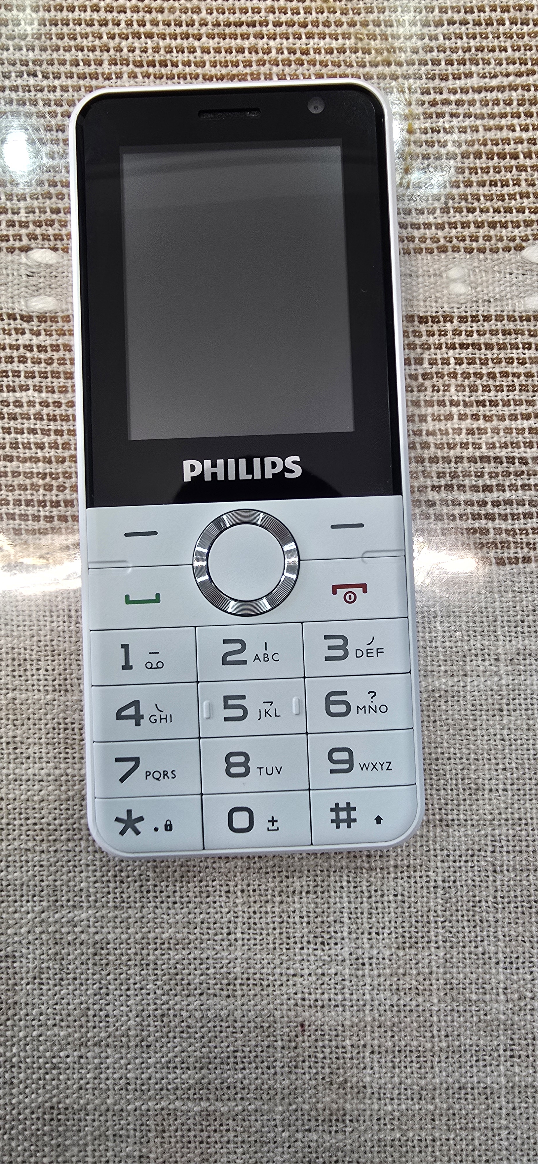 飞利浦（PHILIPS）Z10学生手机微信视频GPS定位全网通戒网无游戏超长待机小学初高中专用智能儿童电话老年人功能机白 实拍图