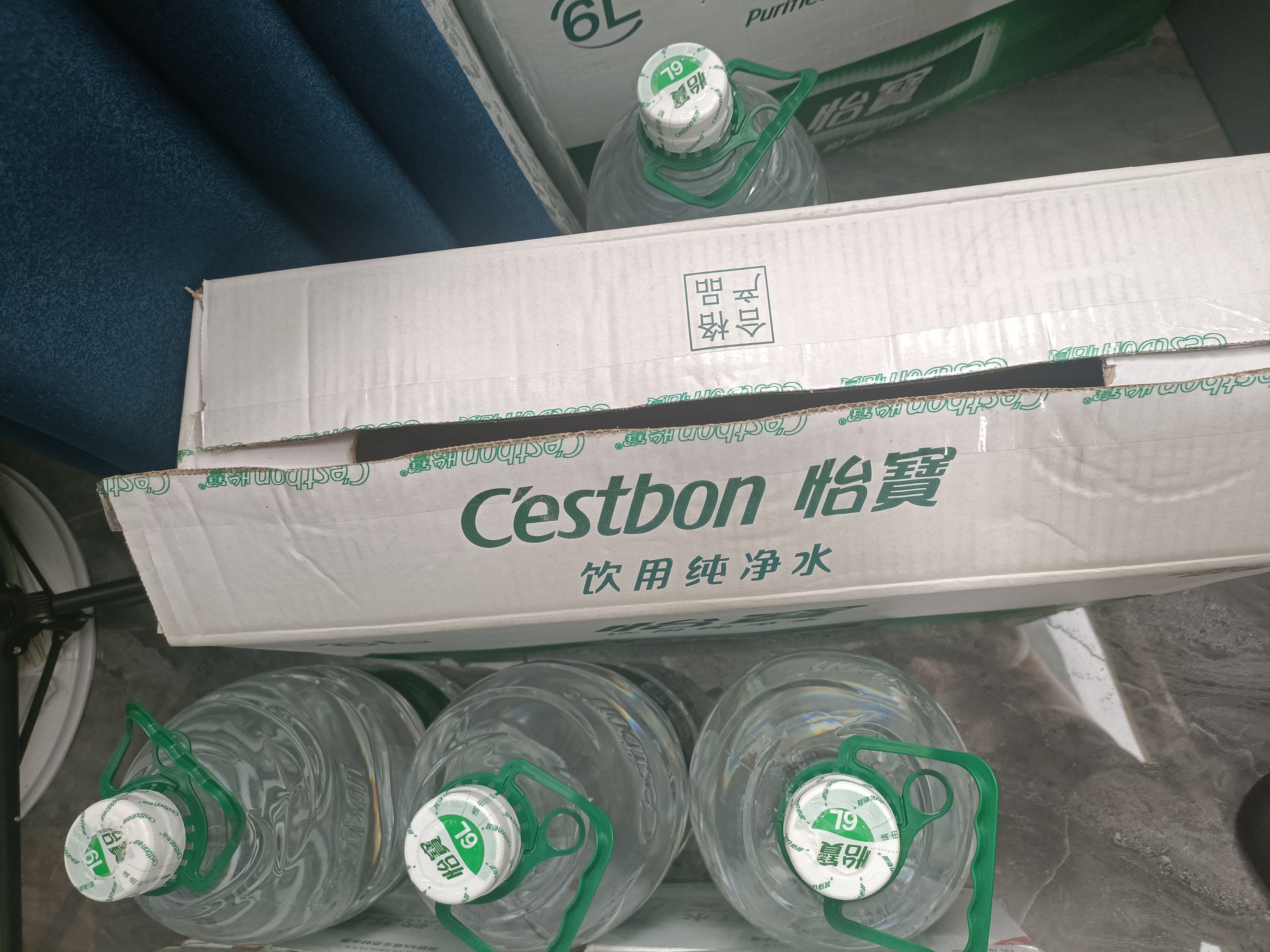 怡宝 饮用水 纯净水6L*3桶装水 整箱装 实拍图