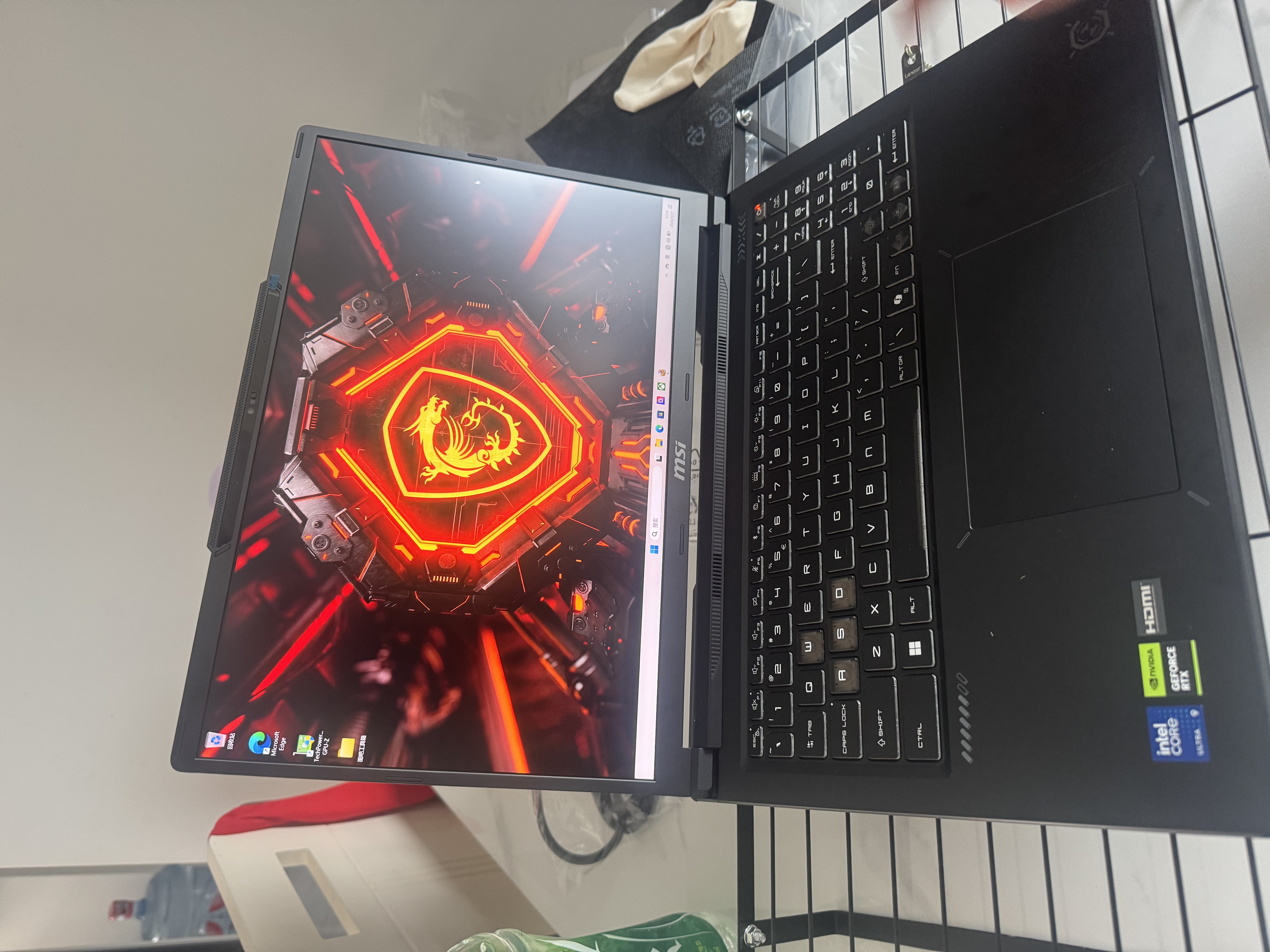 微星（MSI）神影16Max 2026 16英寸游戏笔记本电脑(酷睿Ultra9-290HX Plus RTX5060 16G 1TB 2.5K/240Hz屏) 实拍图