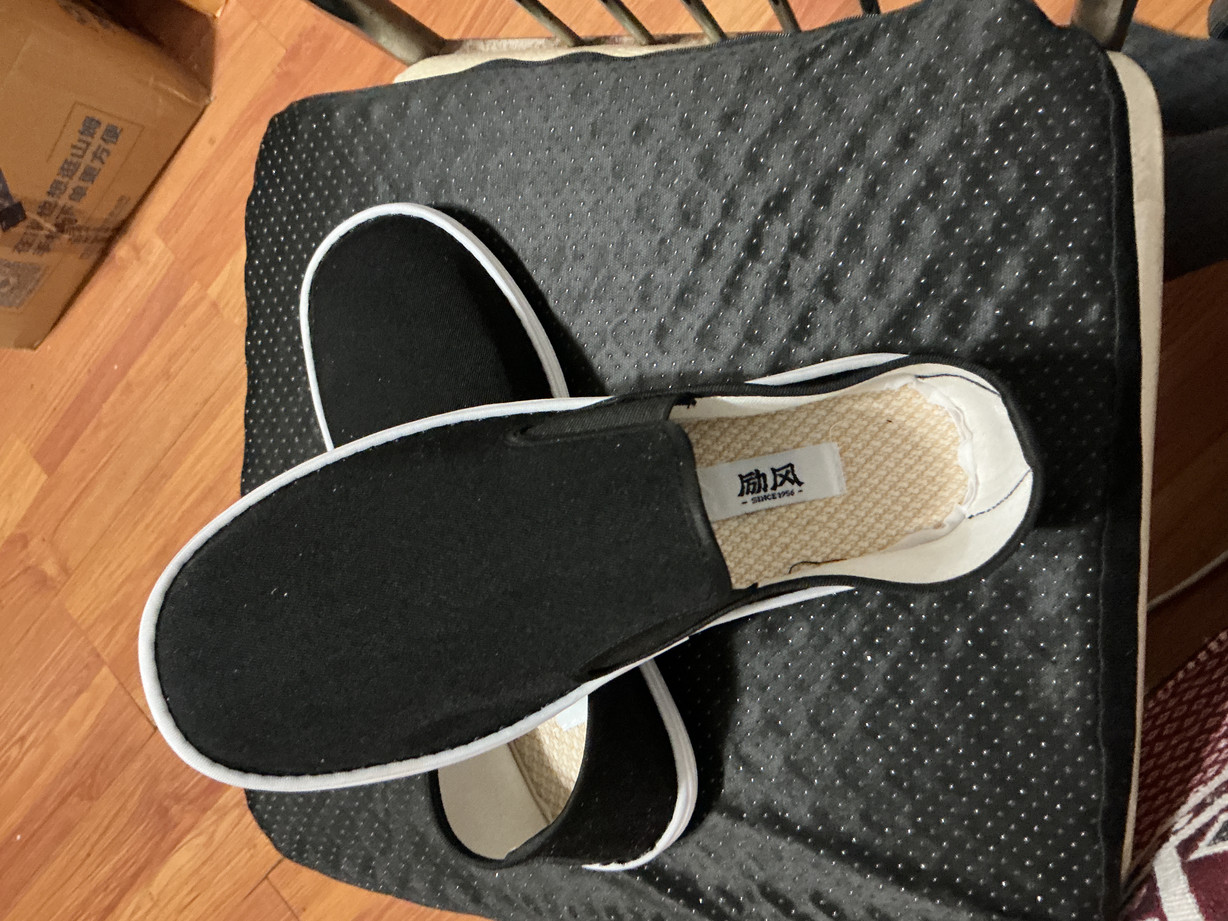 励风老北京布鞋男士正品京东自营艾草防臭手工千层中老年单鞋 黑色44 实拍图