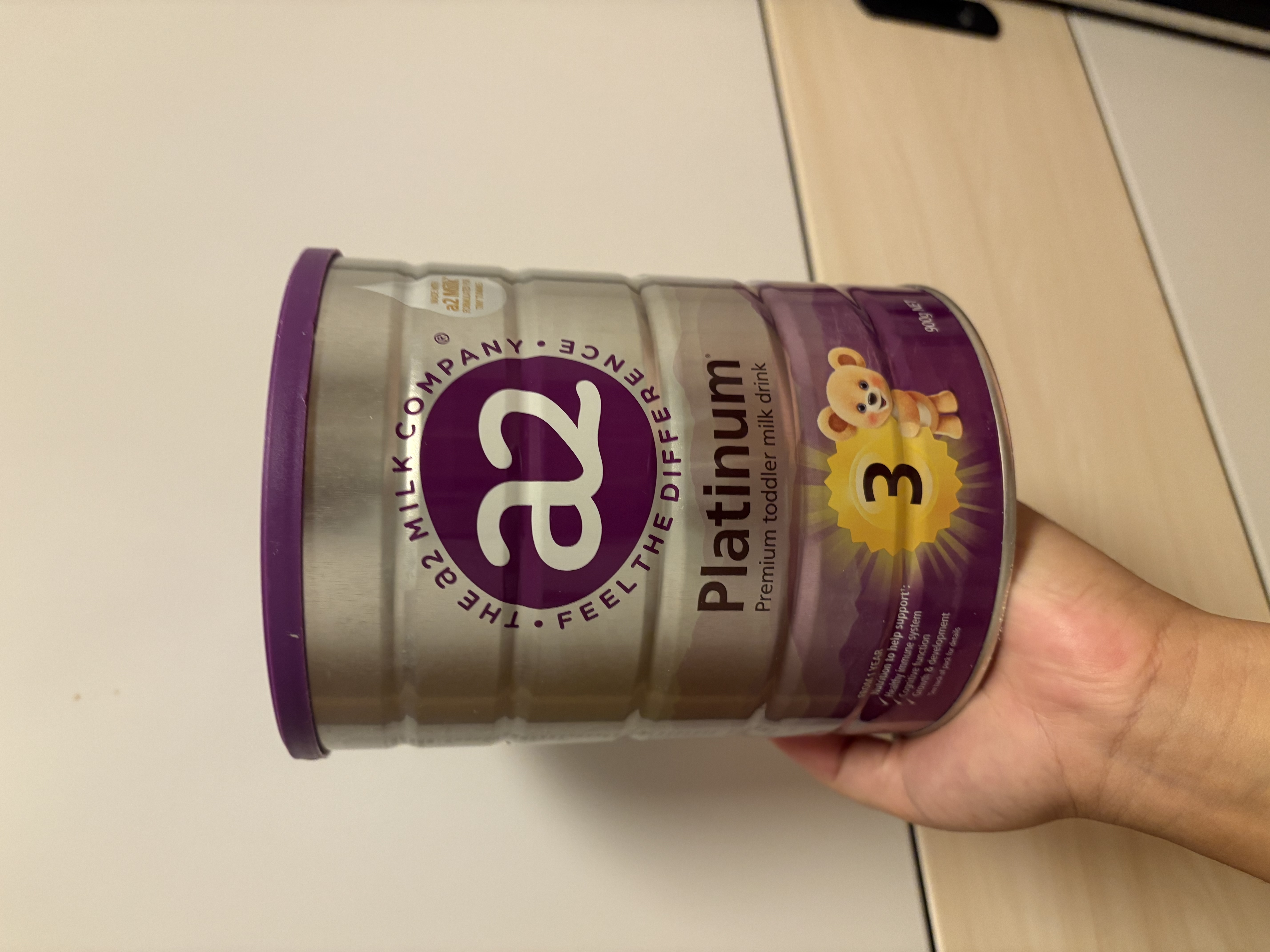 a2奶粉紫白金澳版幼儿配方奶粉3段3罐马年礼盒新西兰草饲+批批严检 实拍图
