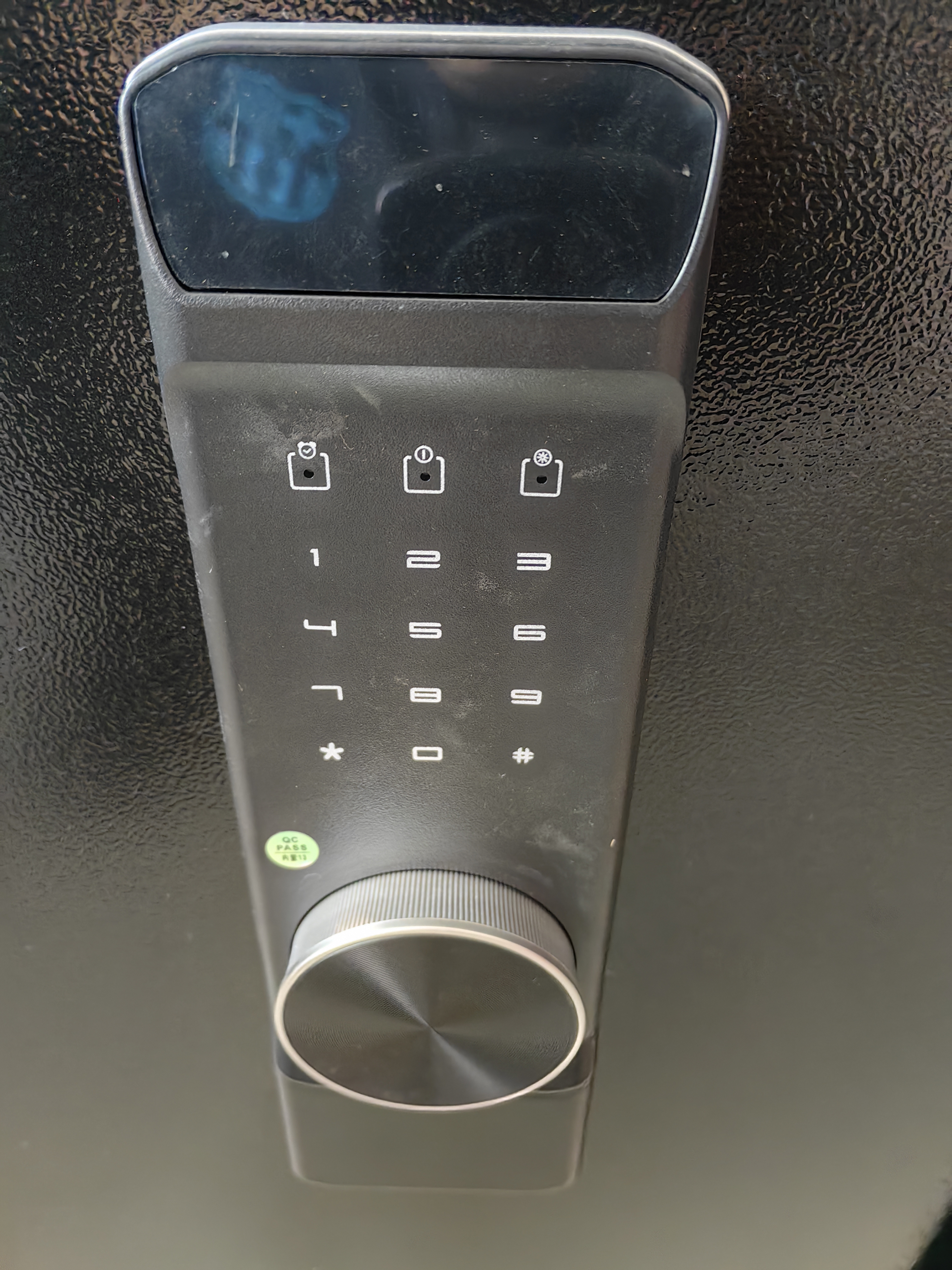 虎牌保险柜家用小型床头保险箱办公财务专用 密码指纹WIFI远程全钢防盗可入墙固定入衣柜保管箱 60cm黑色三层大空间【品牌特惠】 密码款(密码+钥匙) 实拍图