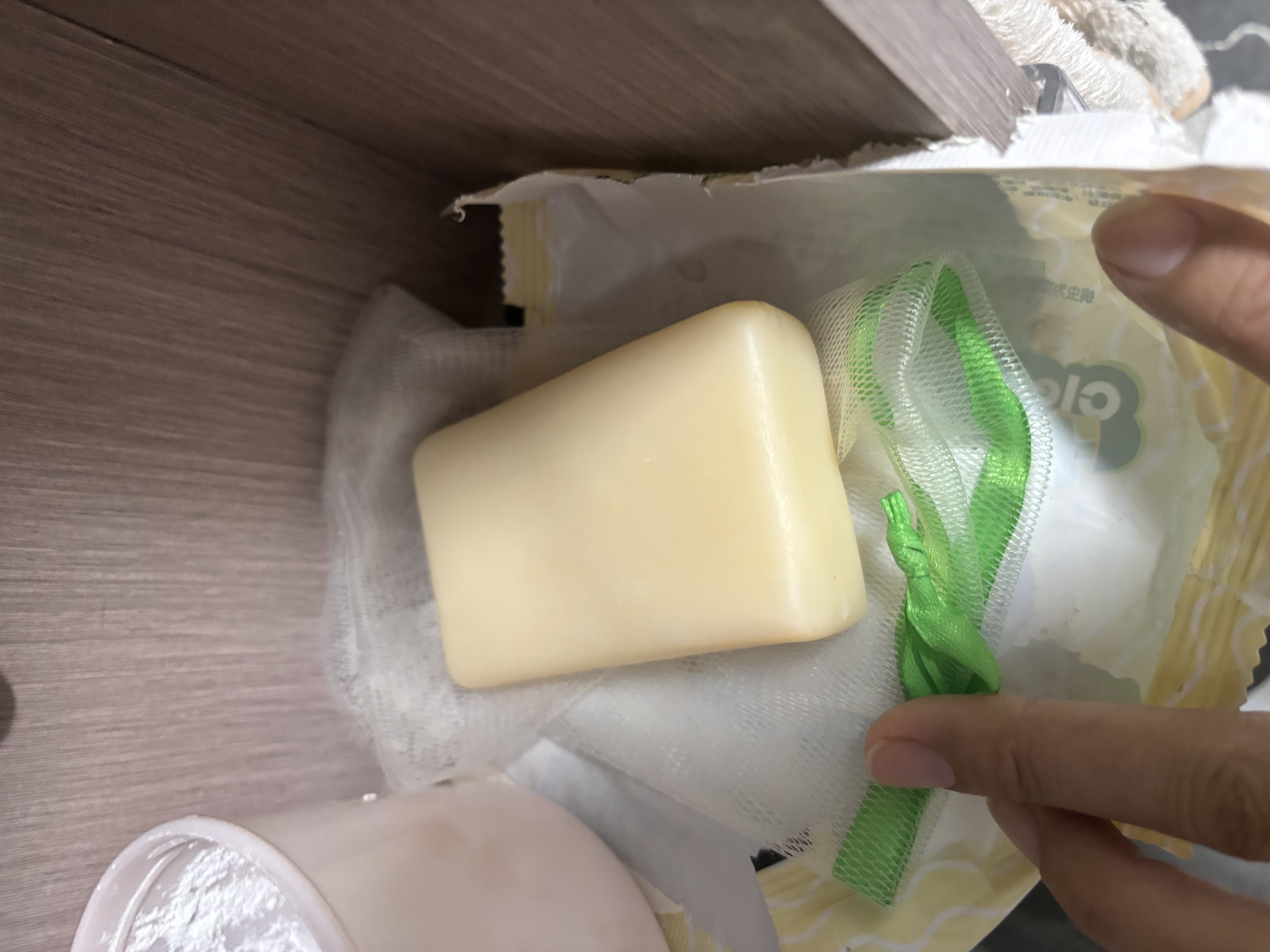 子初婴儿洗衣皂肥皂儿童洗衣皂宝宝尿布皂内衣皂柠檬洗衣皂150g*5包 实拍图