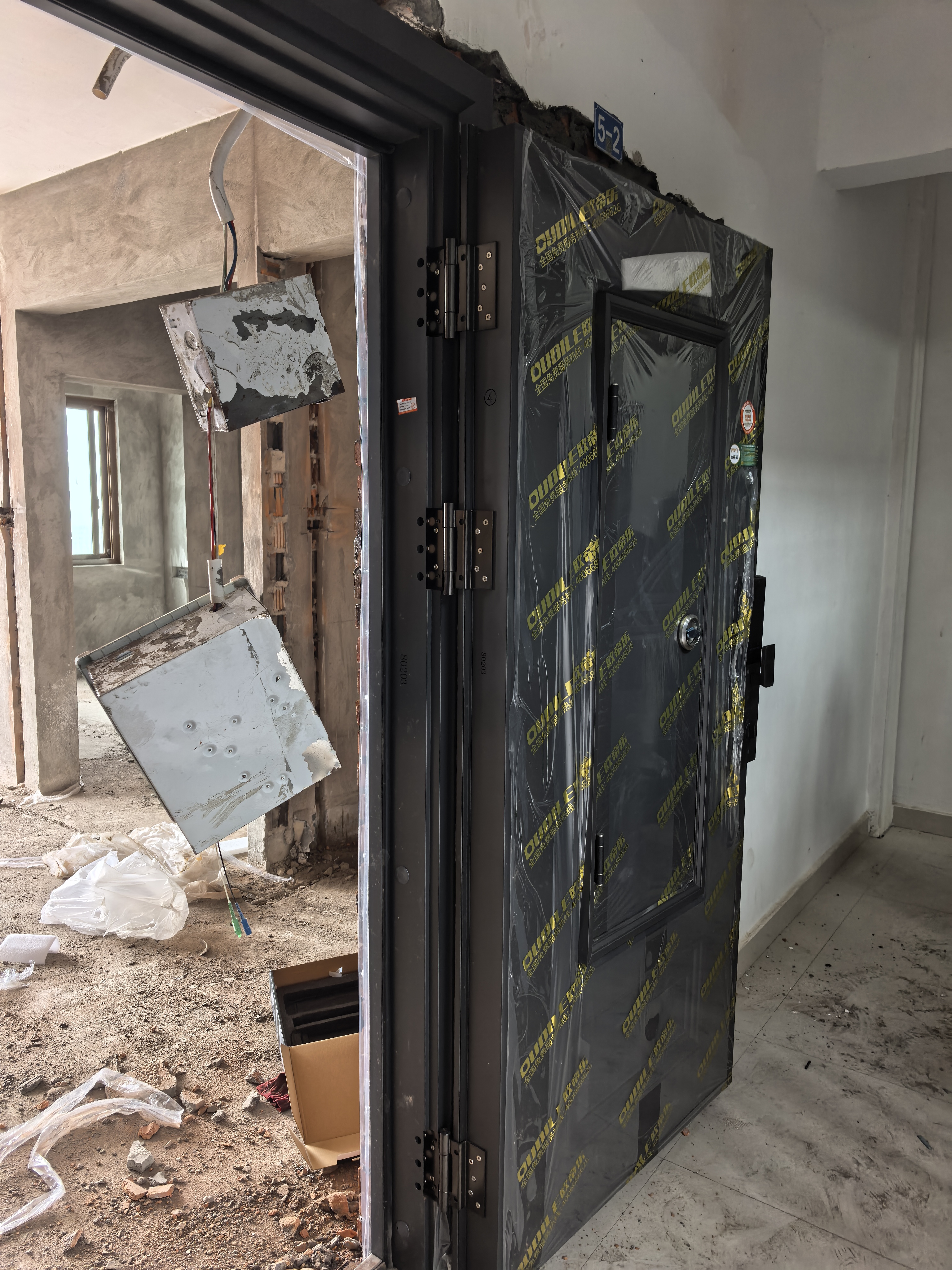 欧帝乐（OUDILE）甲级通风防盗门入户门+加厚锌合金透气通风门中门子母门+德施曼锁 机械锁 2050*860/960 实拍图
