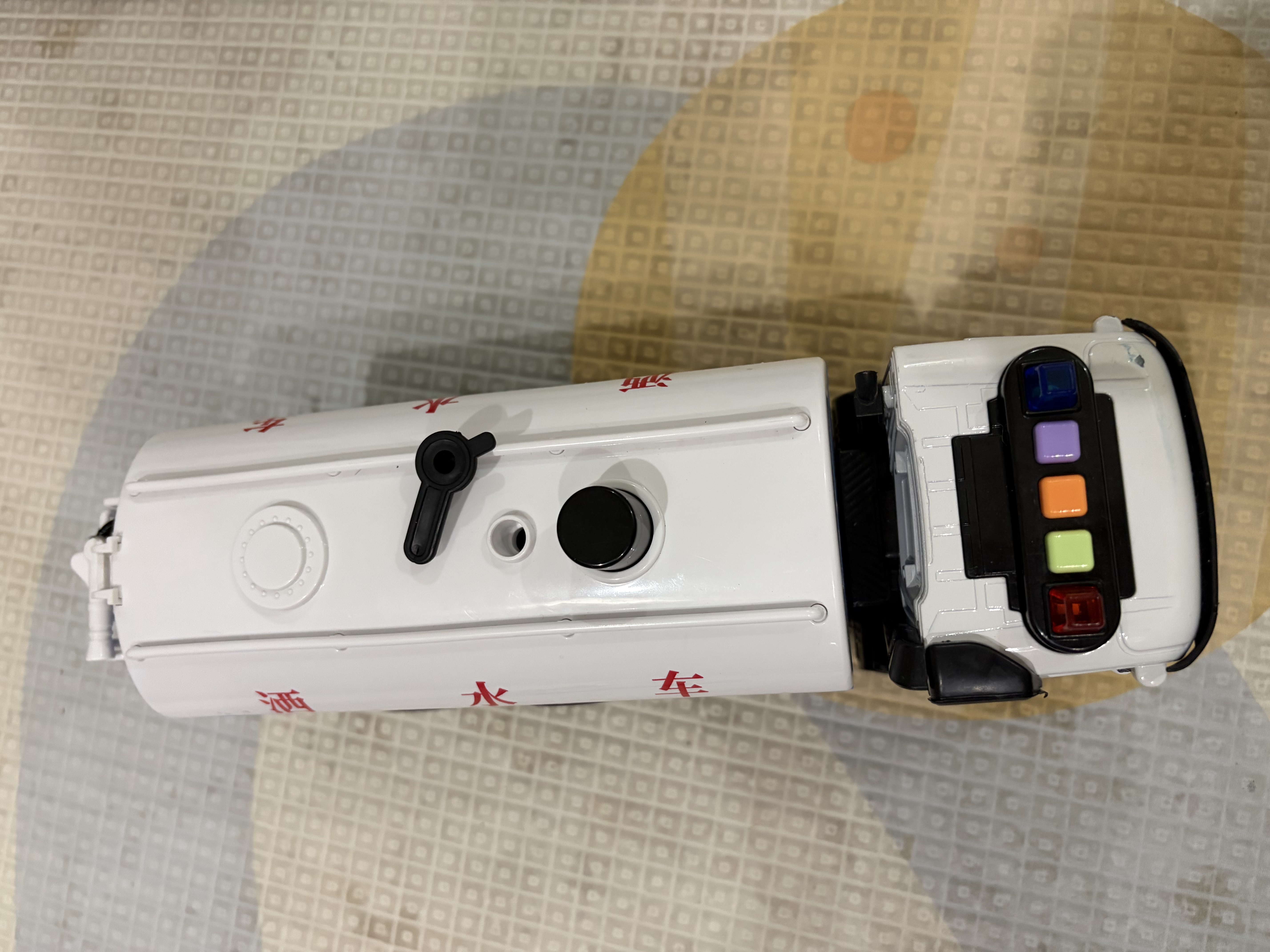 妈宝孖宝合金洒水车玩具超大号可喷水喷雾小汽车模型儿童3-6岁2男孩子宝宝 实拍图