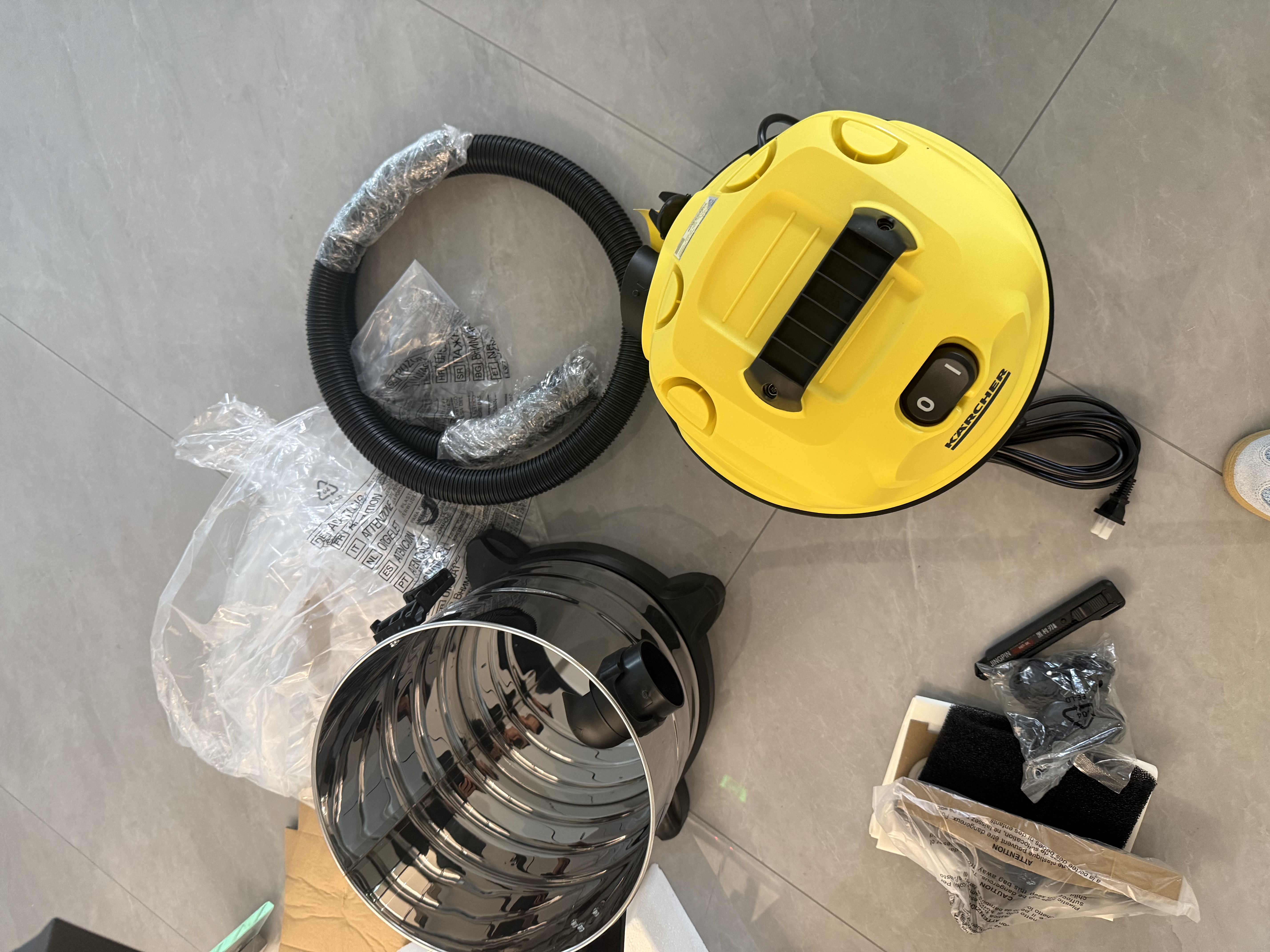 KARCHER德国卡赫 桶式吸尘器18L干湿吹三用家用工业开荒装修保洁地毯宠物大容量大功率超强吸力WD1s 实拍图