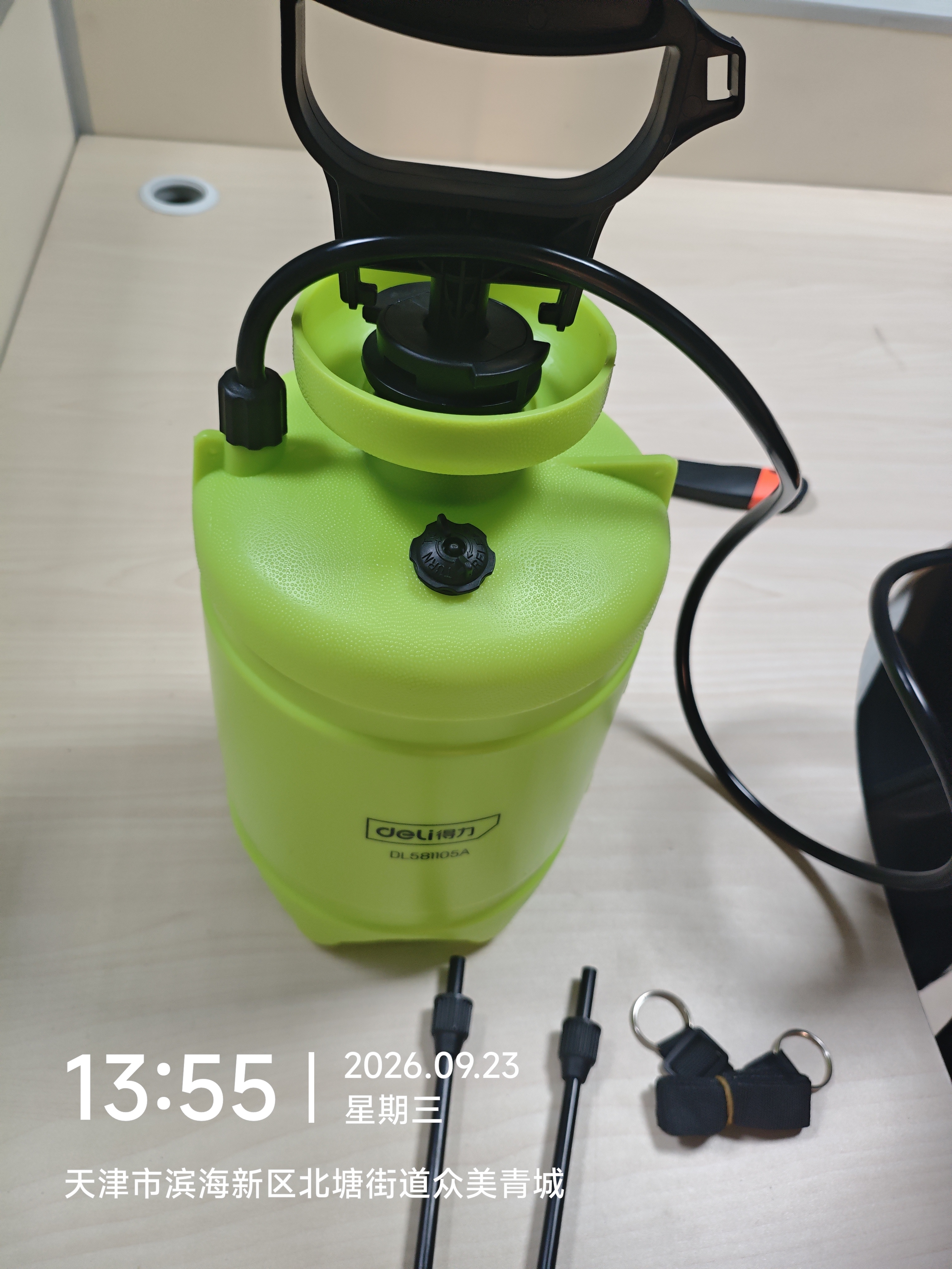 得力（deli）手动气压式喷雾器5L 杀菌消毒酒精清洁 高压大容量园艺浇花洗车 实拍图