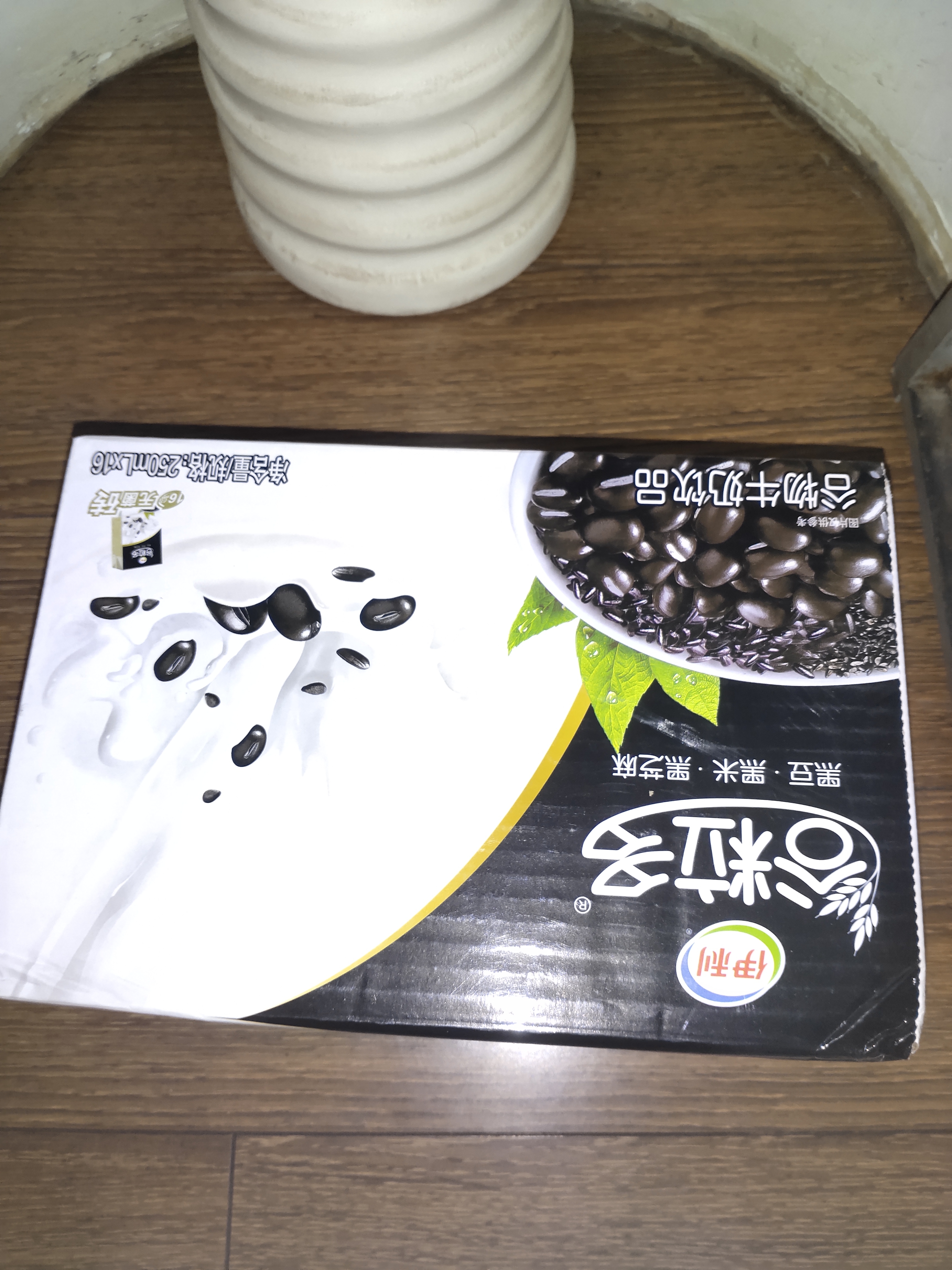 伊利谷粒多牛奶250m*16盒整箱谷物红谷黑谷黑豆黑芝麻营养早餐 7月黑谷16盒*250ml 实拍图