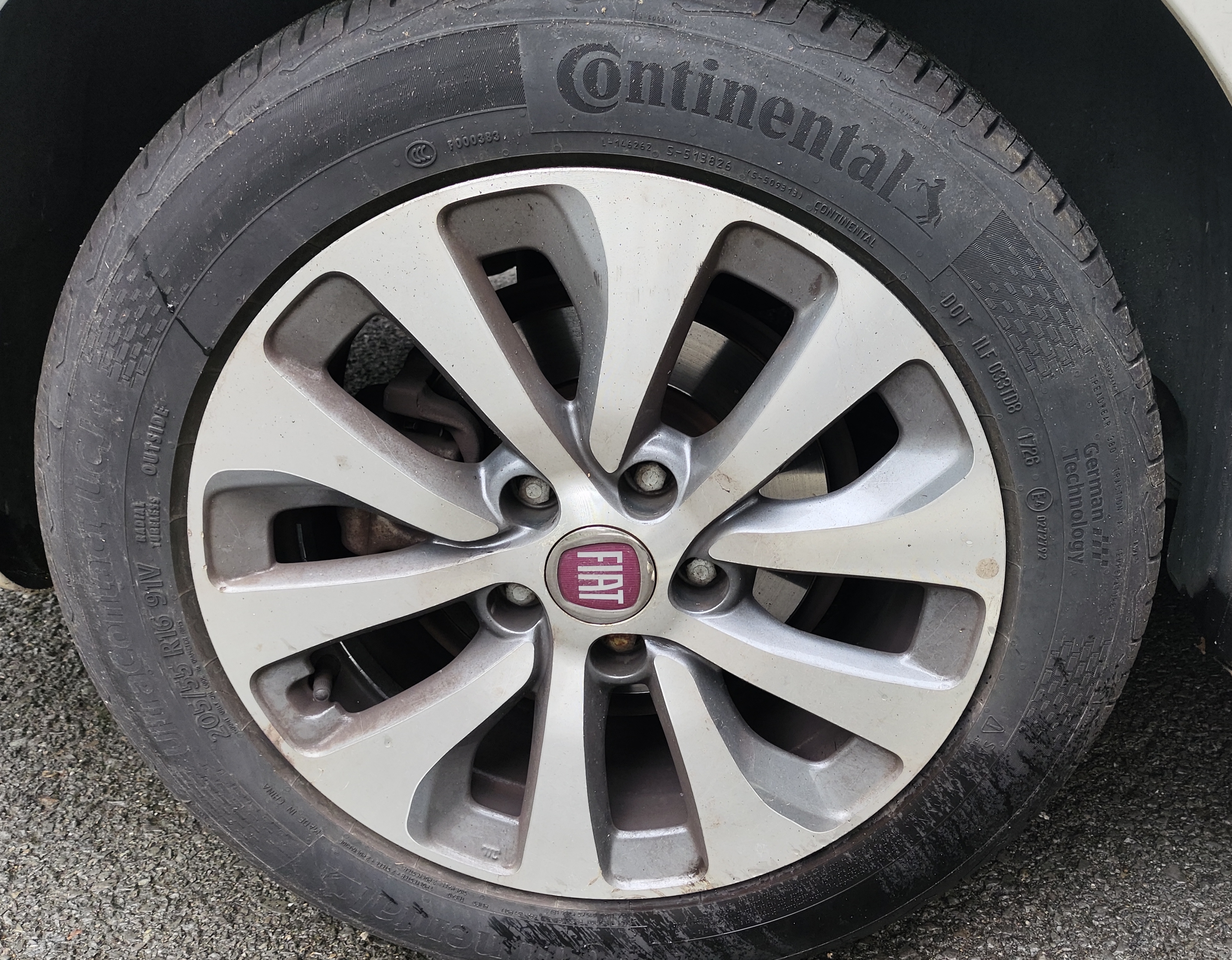 马牌（Continental）汽车轮胎205/55R16 91V FR UCJ+ 适配丰田卡罗拉/朗逸/速腾/宝来 实拍图