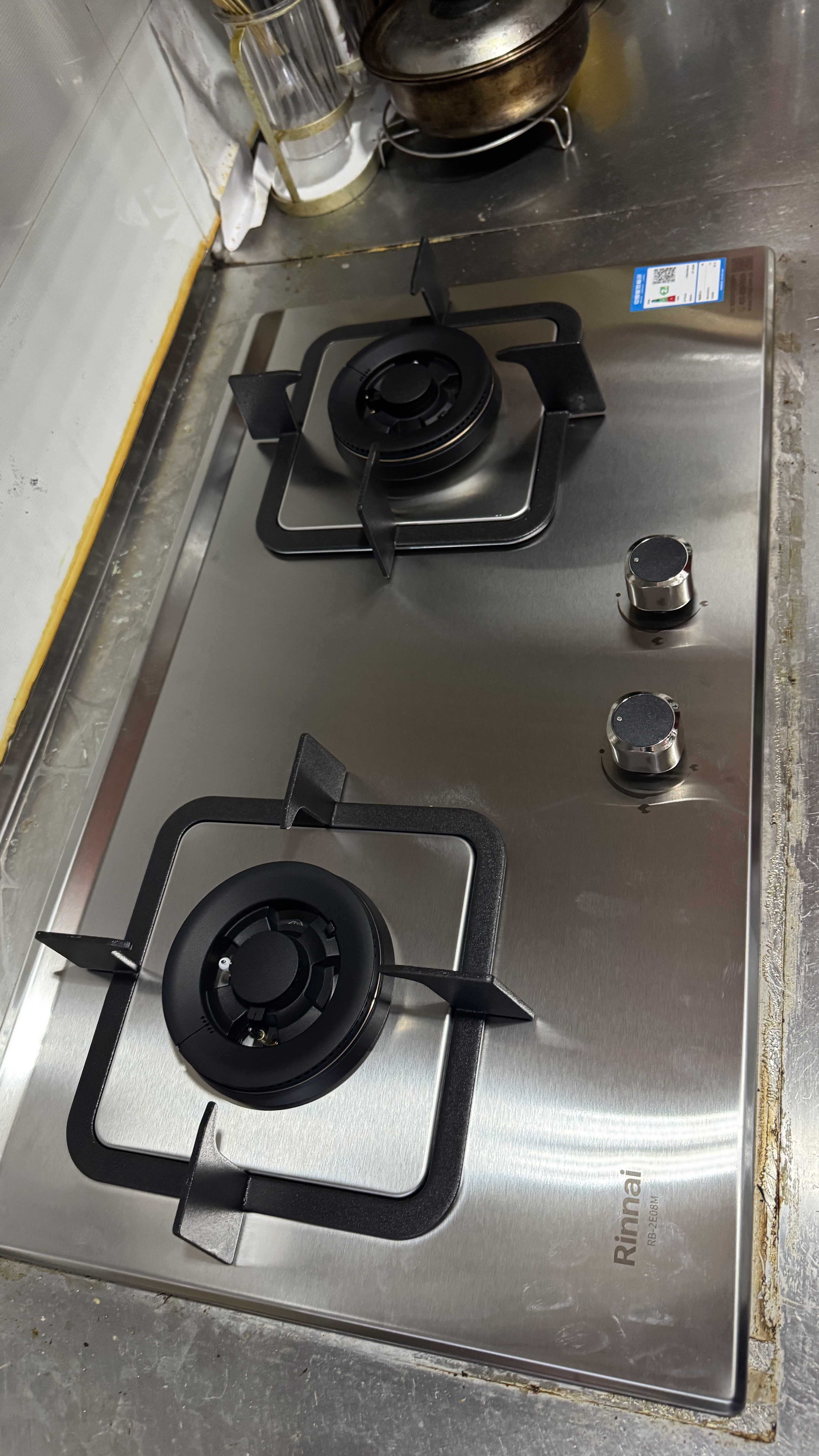 林内（Rinnai）不锈钢燃气灶5kW大火力双眼猛火灶具双灶厨房家用嵌入式二级能效童锁上门安装可调节天然气灶2E08M 实拍图