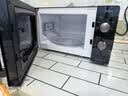 美的（Midea）变频微波炉双旋便捷操作五档火力速热360°转盘加热20L精巧容量微碳系列一级能效PM20A1 实拍图