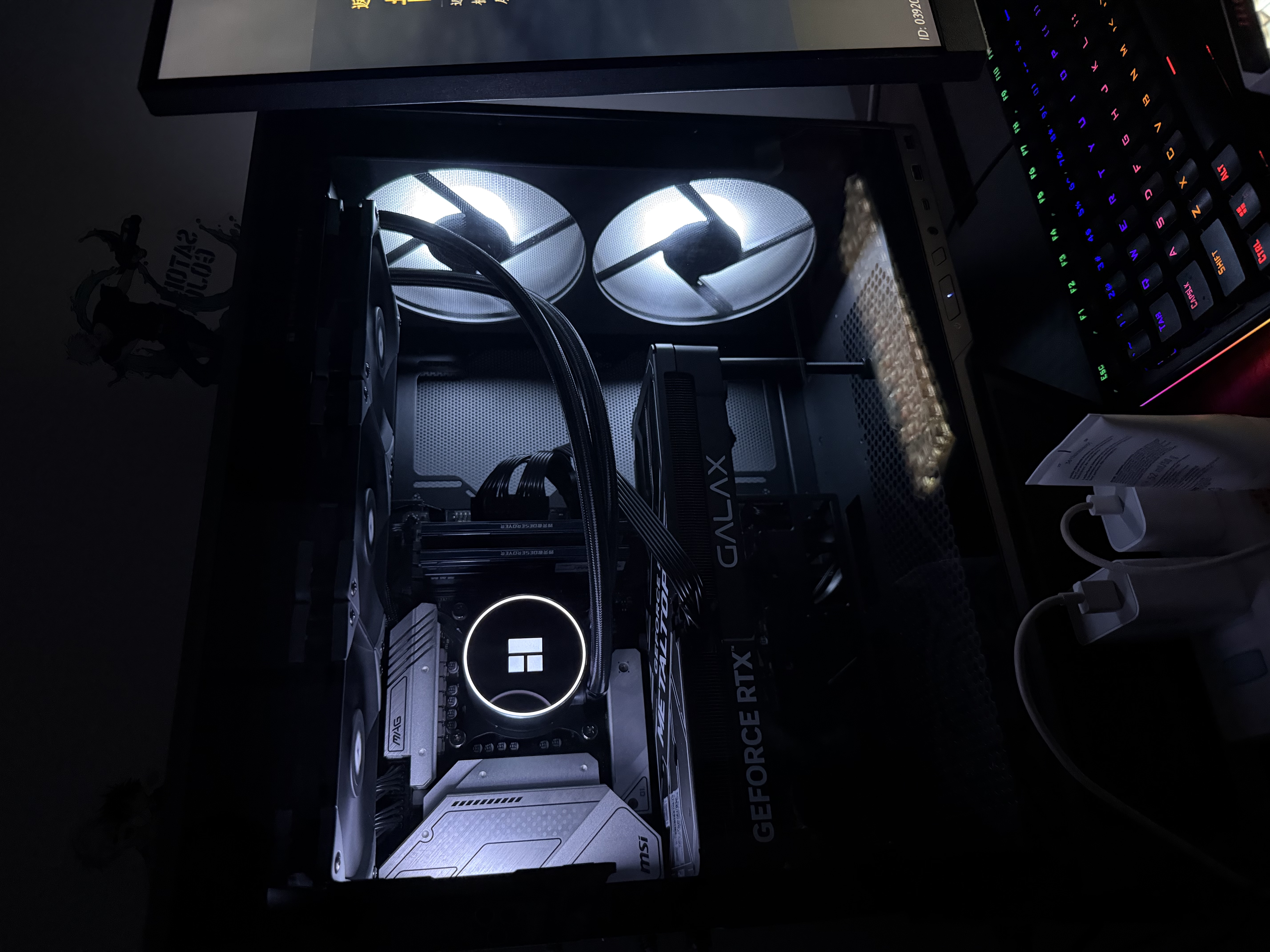 微星（MSI）维斯塔MPG VIXTA 300R AIRFLOW PZ台式机电脑机箱（梯形底座设计/支持背插主板/预装3把ARGB风扇） 实拍图