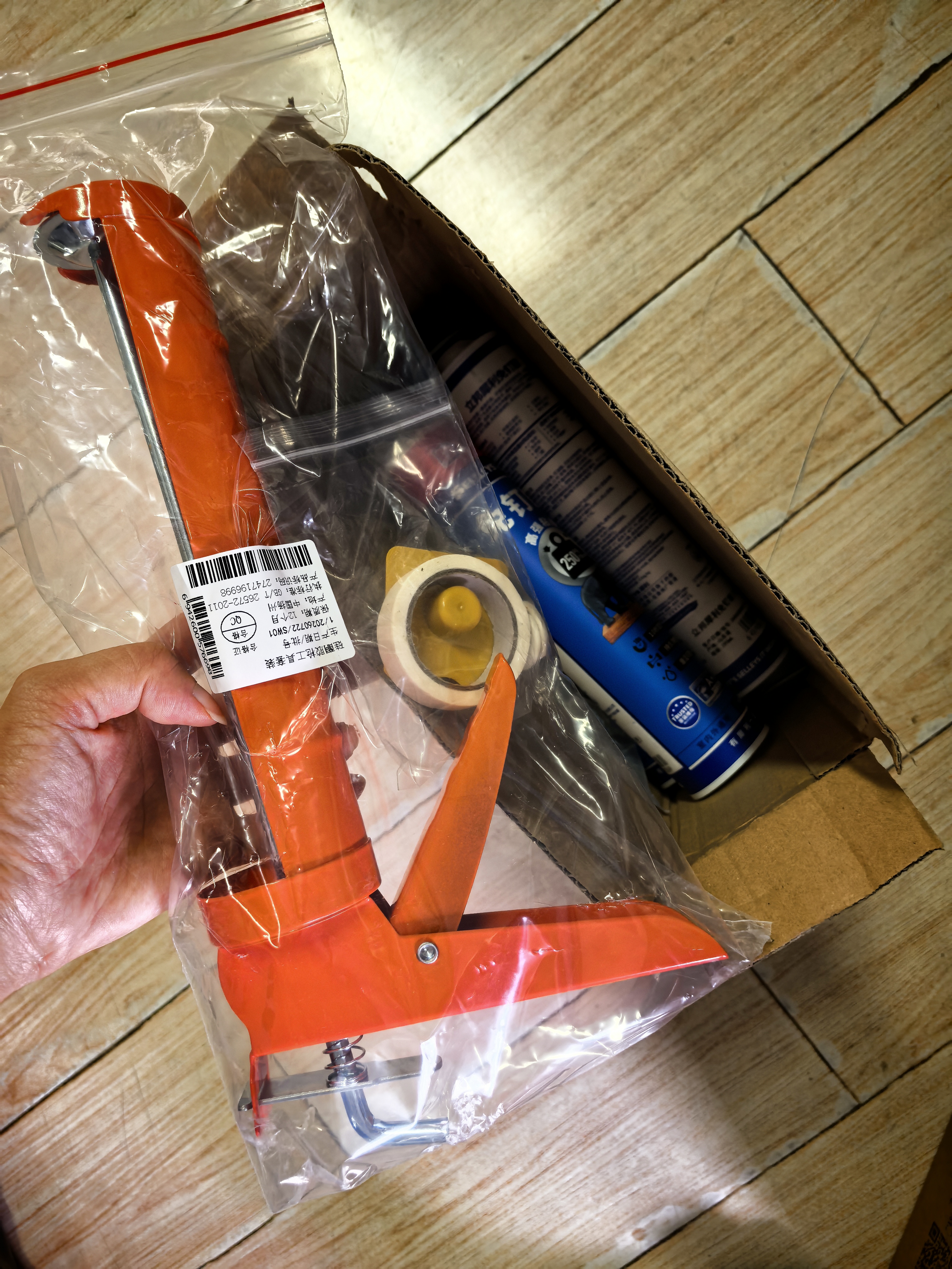 立邦免钉胶强力胶水瓷砖胶玻璃胶瓷砖修复免打孔粘合剂踢脚线胶290ml 实拍图