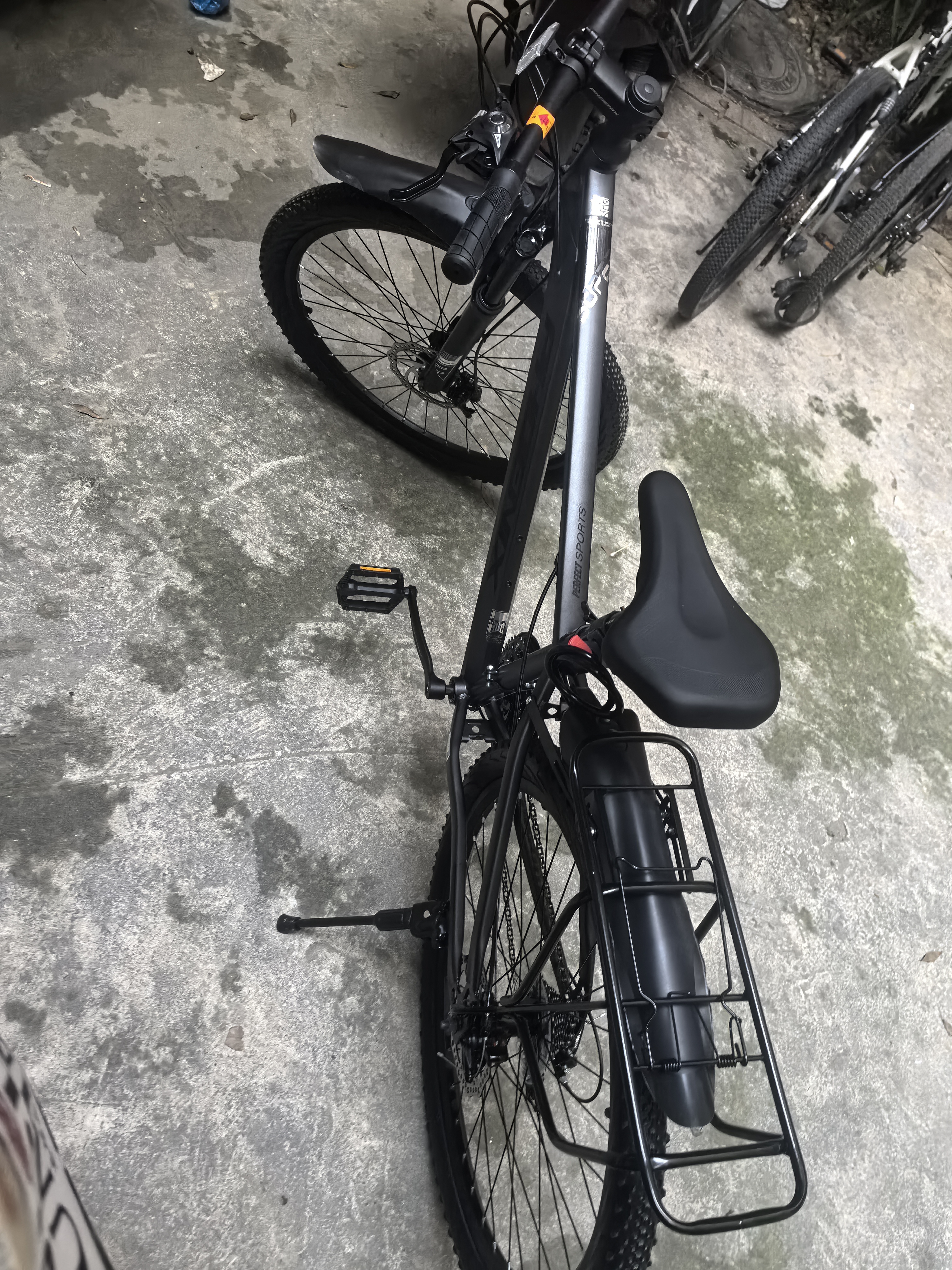 凤凰官方旗舰店山地自行车男女士变速单车青少年学生越野公路赛车途瑞 钢架【辐条】长石灰 26寸【适合160-185cm】 24速 实拍图