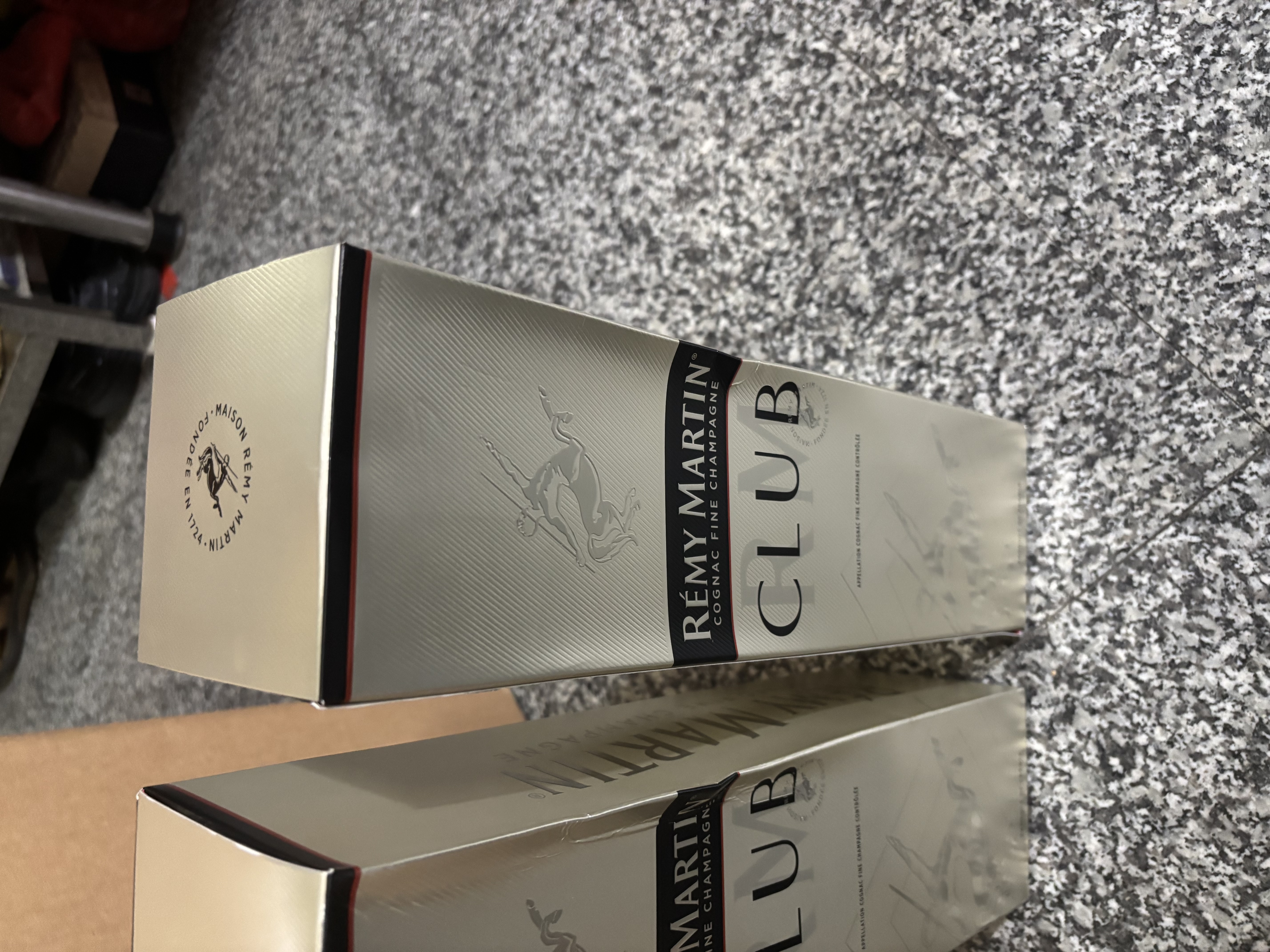 人头马（Remy Martin）洋酒 CLUB优质香槟区干邑白兰地 500ml 实拍图