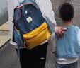 SHUKIKU经典拼色儿童书包幼儿园双肩包1-3年级小学生背包 M+ 蓝椰芒果 实拍图