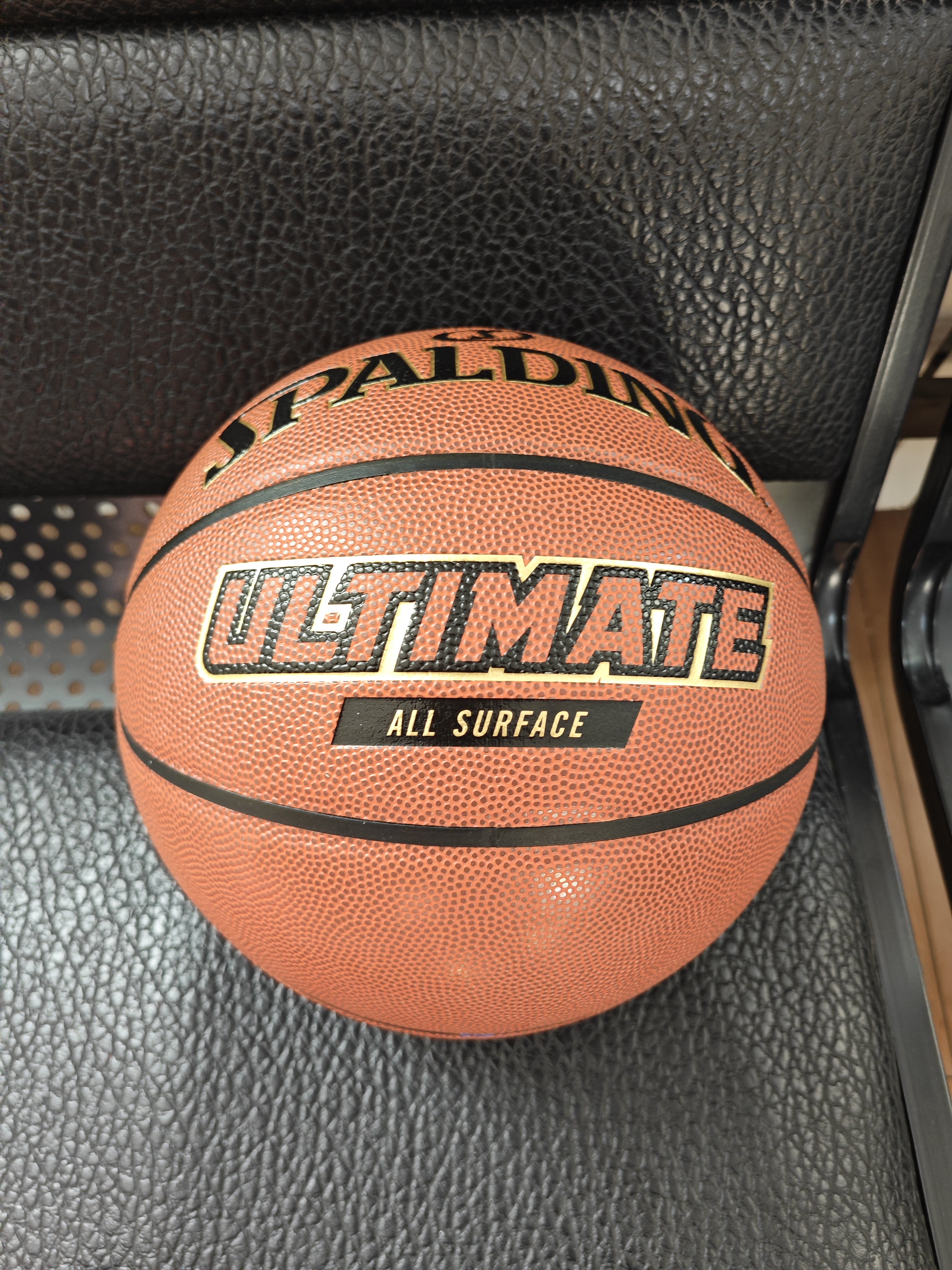 斯伯丁（SPALDING）篮球经典比赛PU7号77-160Y 实拍图