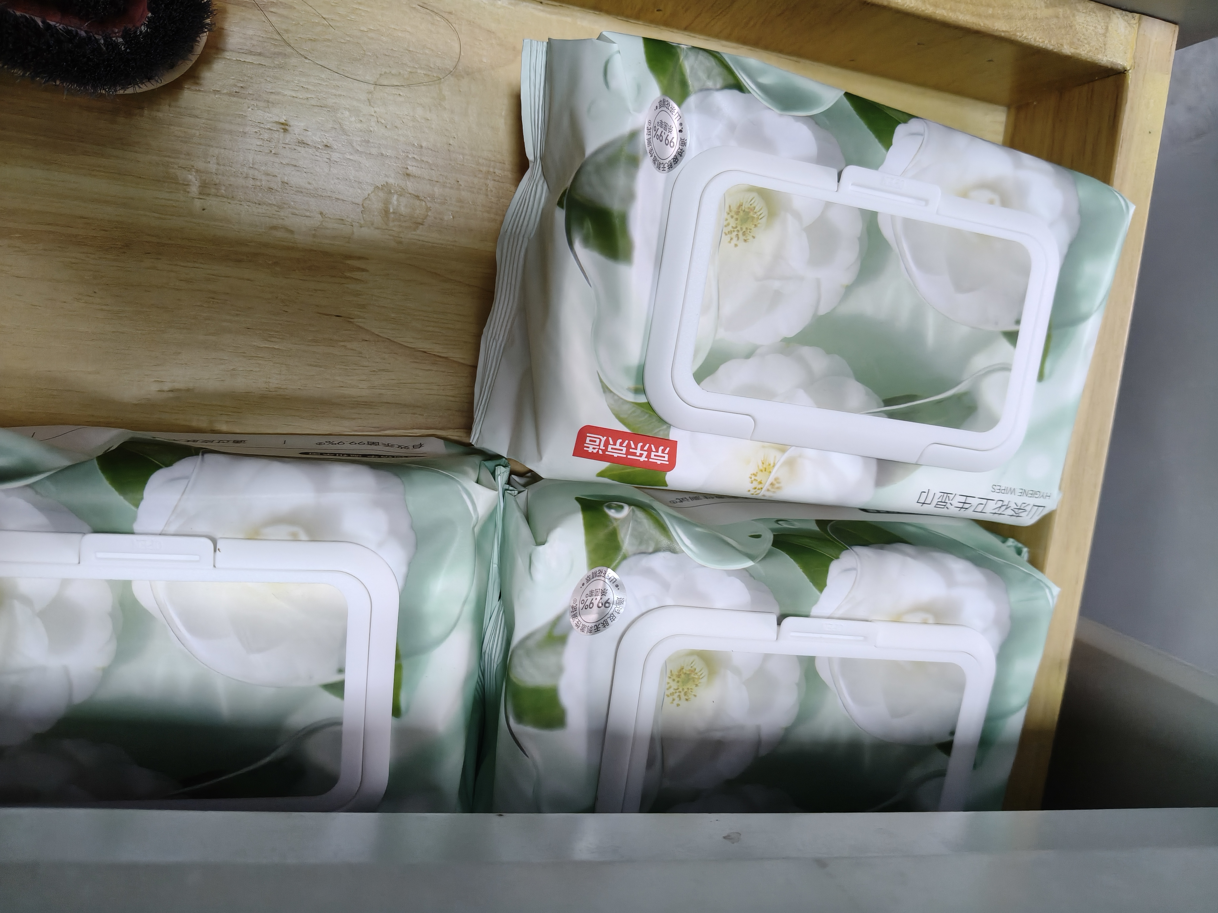 京东京造杀菌湿巾80抽*5包湿纸巾山茶花精华无酒精大包带盖抽取卫生湿巾纸 实拍图