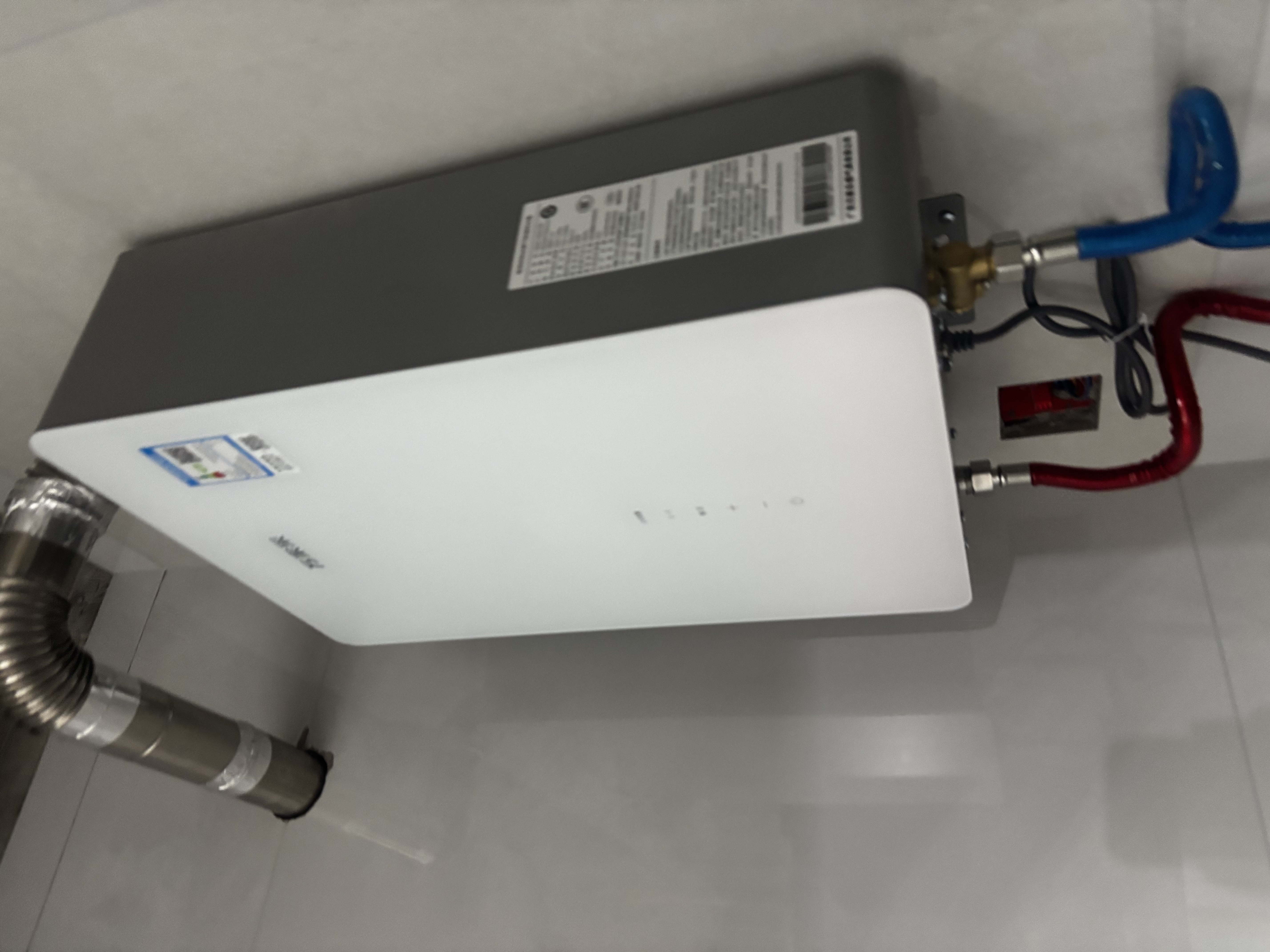 万家乐【超净超安睡S9A·恒温款·全红婵推荐】16升天然气一级恒温一级静音零冷感防冻S9A PRO燃气热水器 实拍图