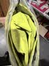 探路者(TOREAD)单层冲锋衣外套户外徒步通勤防风雨登山服 莹黄色男 M 实拍图