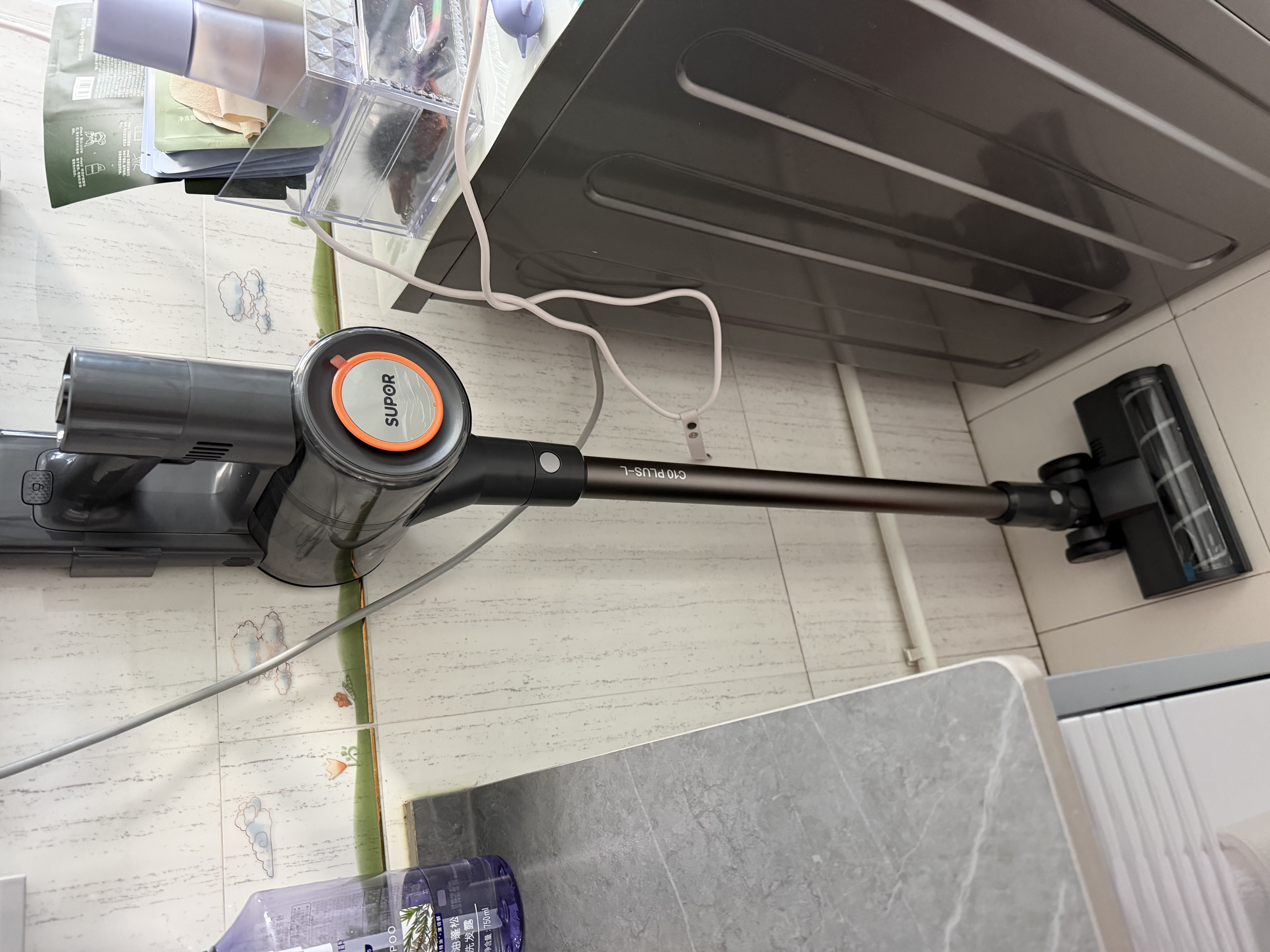 苏泊尔吸尘器家用无线手持大吸力大功率光照显尘长续航宠物家庭适用C10 PLUS-L 实拍图