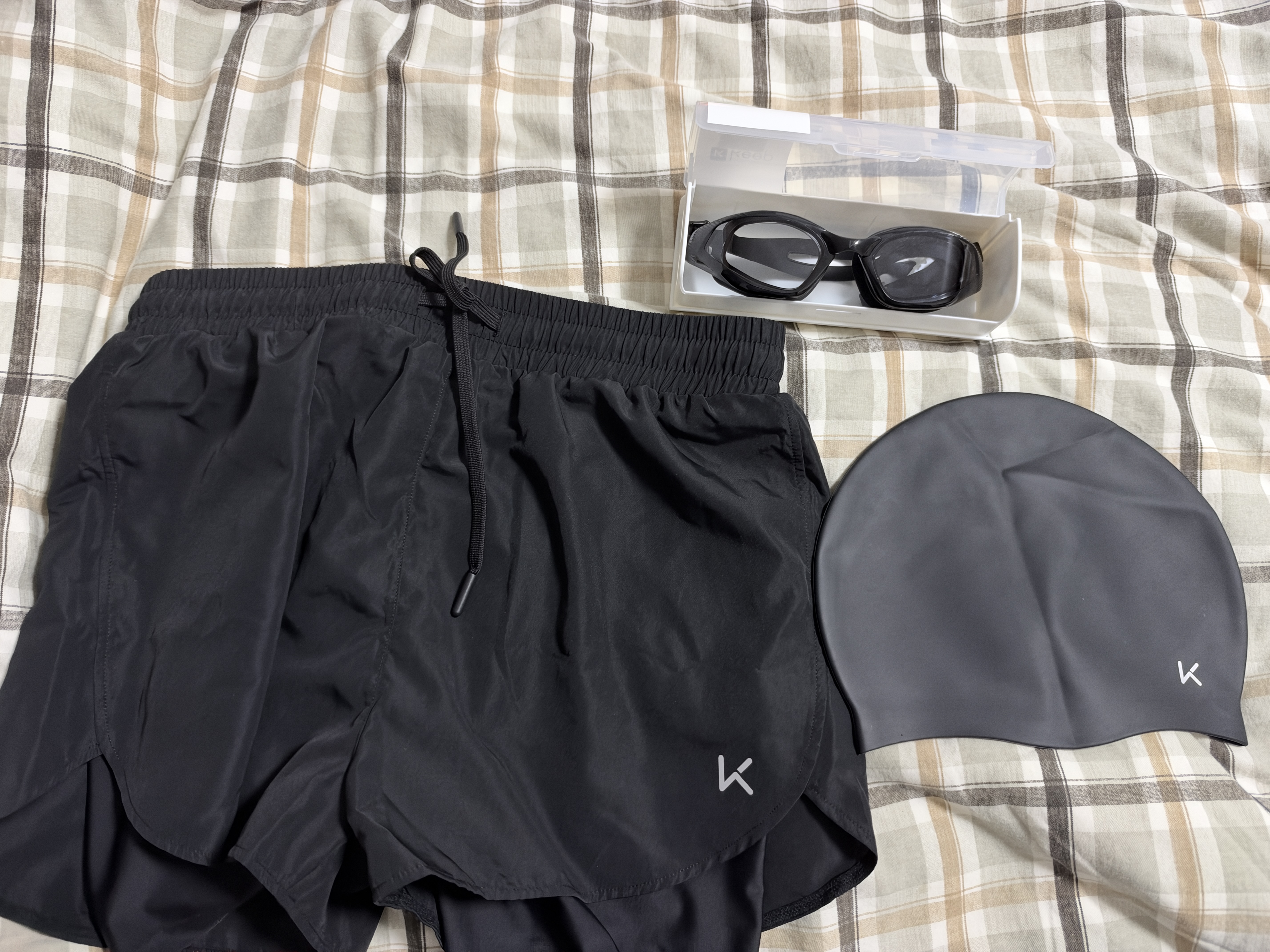 Keep泳裤男防尴尬双层宽松游泳裤泳衣速干沙滩裤装备黑色三件套-1  L 实拍图