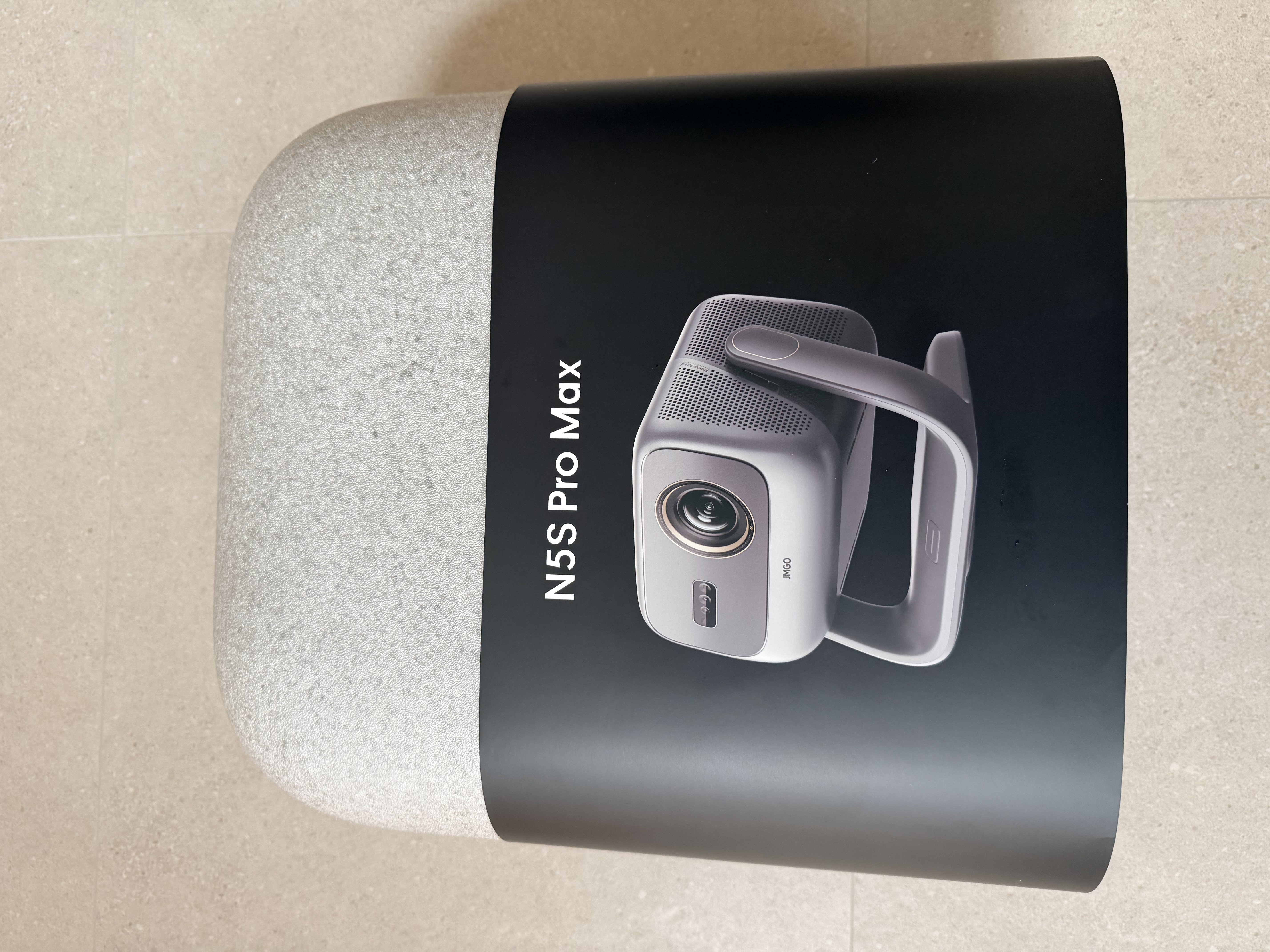 坚果投影（JMGO）N5S Pro Max 4K超高清三色激光云台投影仪家用 变焦移轴投影机家庭影院 看球赛国家补贴4000CVIA 实拍图