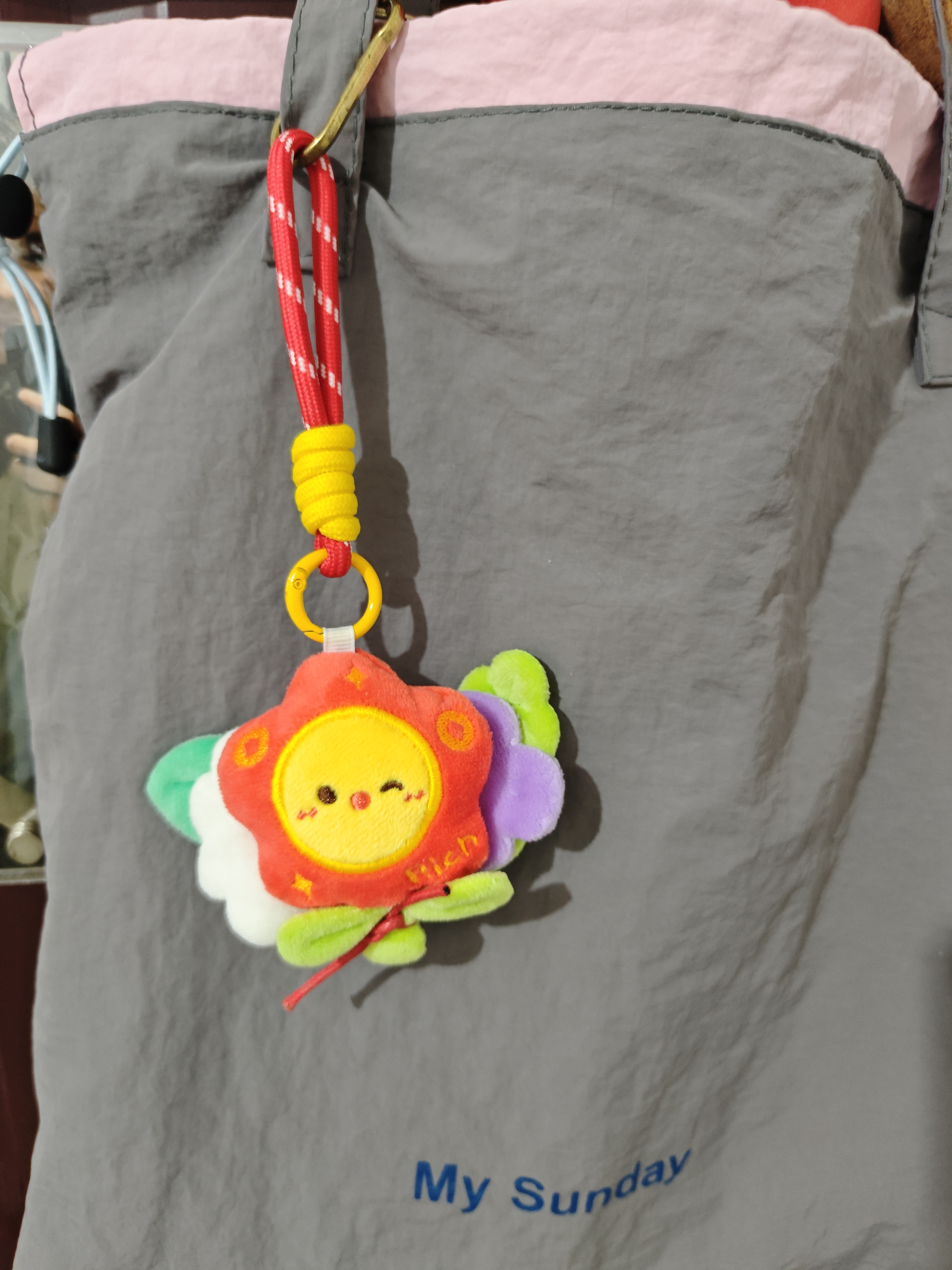 伊美娃娃毛绒花朵书包挂件玩偶背包挂饰钥匙扣包包挂件教国庆节礼物送女生 实拍图