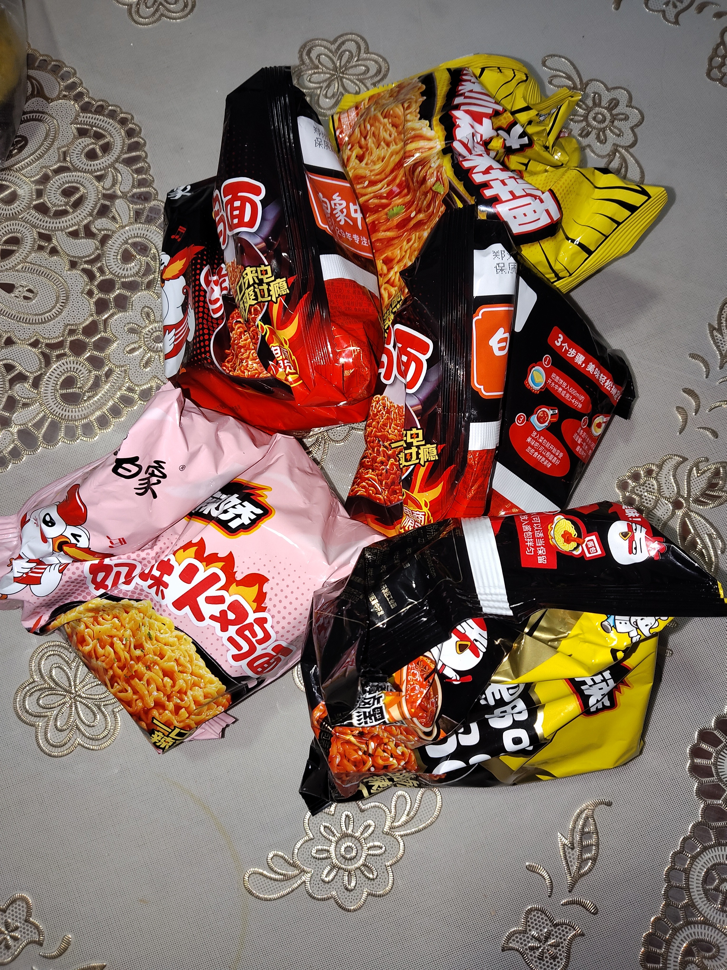 白象火鸡面 大辣娇 干拌面泡面 方便面超辣速食袋装国产网红整箱 【10包】火鸡面8口味组合 可备注 实拍图