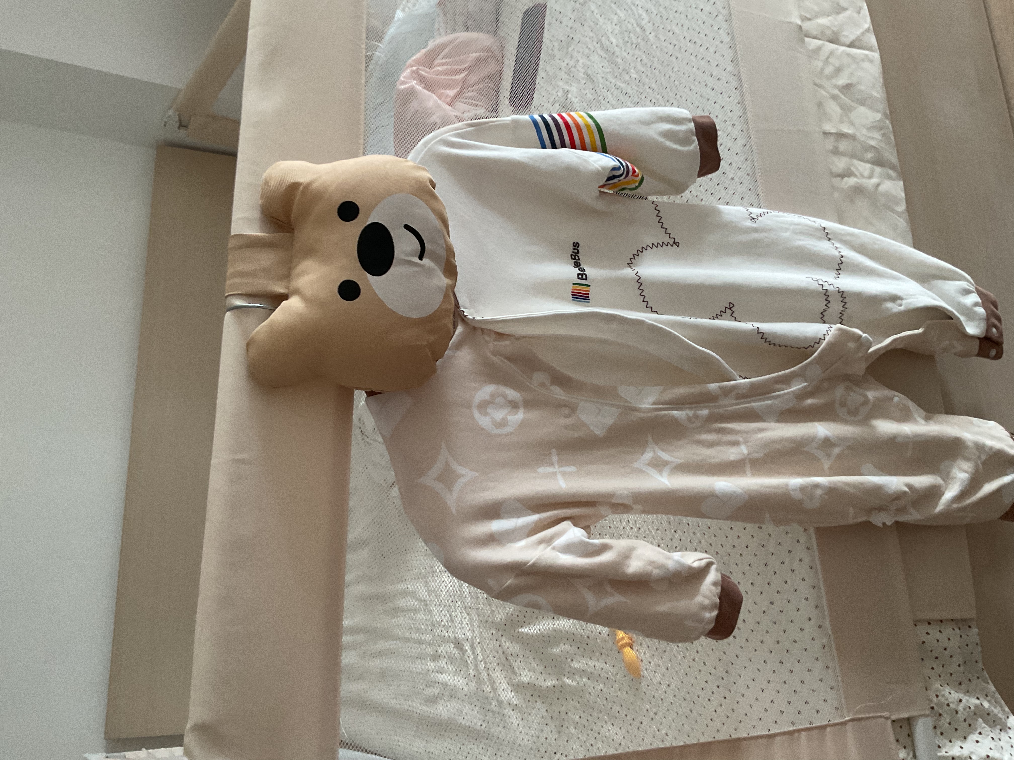 M-CASTLE床围栏婴儿床上防摔床护栏儿童床边挡板宝宝防掉床档一面挡板 布朗小熊【设计师款】 单面装 2.0米 实拍图