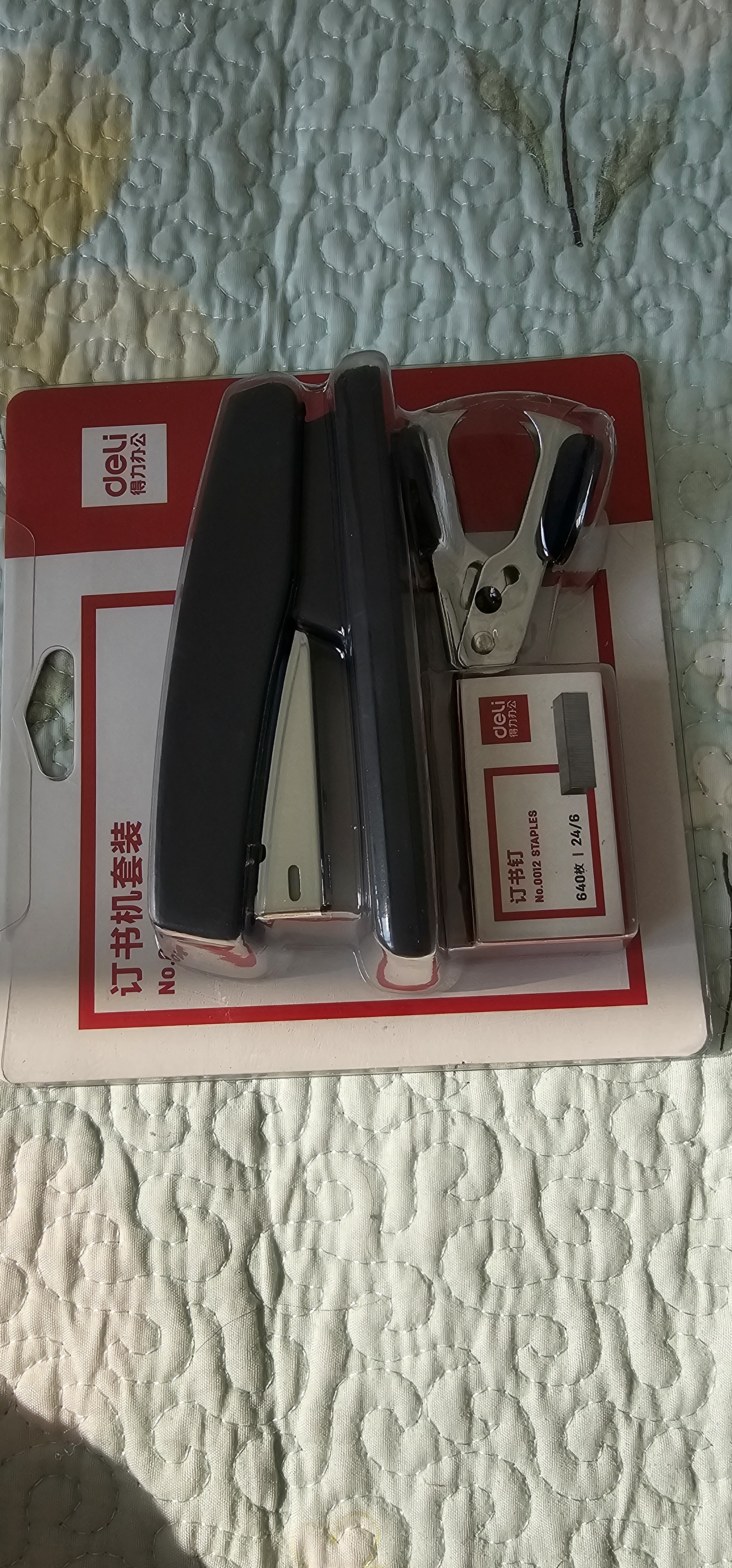 得力（deli）订书机小号套装订书器办公用品文具学生专用附订书钉起钉器中号大订书器小型办公室 0354荣耀黑 实拍图