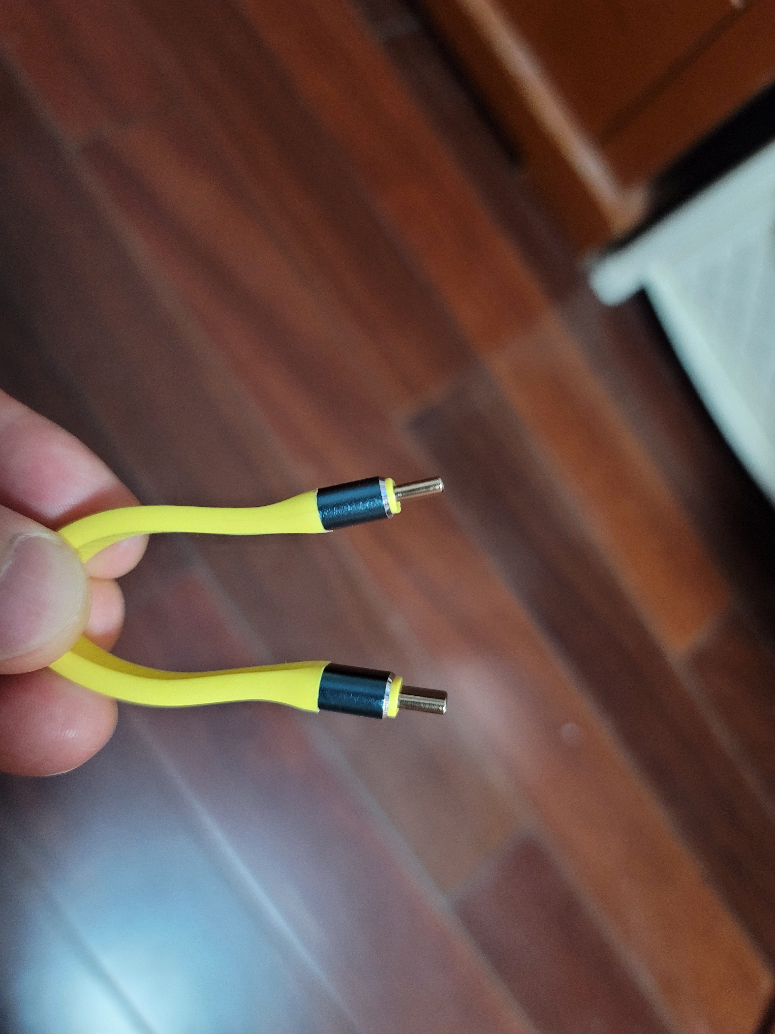 Smorss数据线Type-C全功能ctoc兼容雷电4双头短线240W快充40Gbps高速传输PD3.1适用手机电脑移动硬盘 黄 实拍图