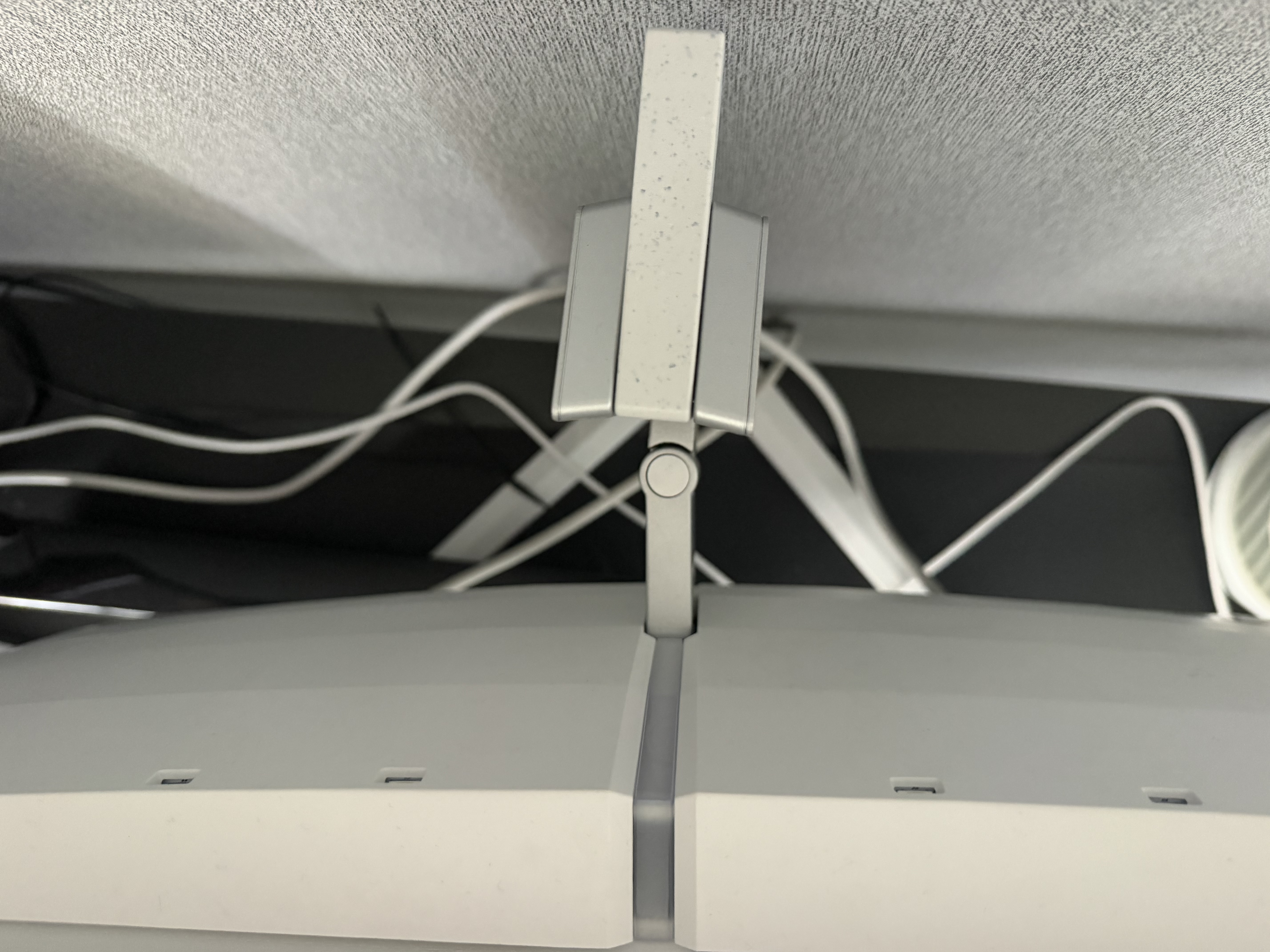 飞利浦EVNIA弈威 27英寸4K240Hz 三星四代QD-OLED 镜面屏 DP2.1低蓝光 音响 电竞显示器27M2N8800 实拍图