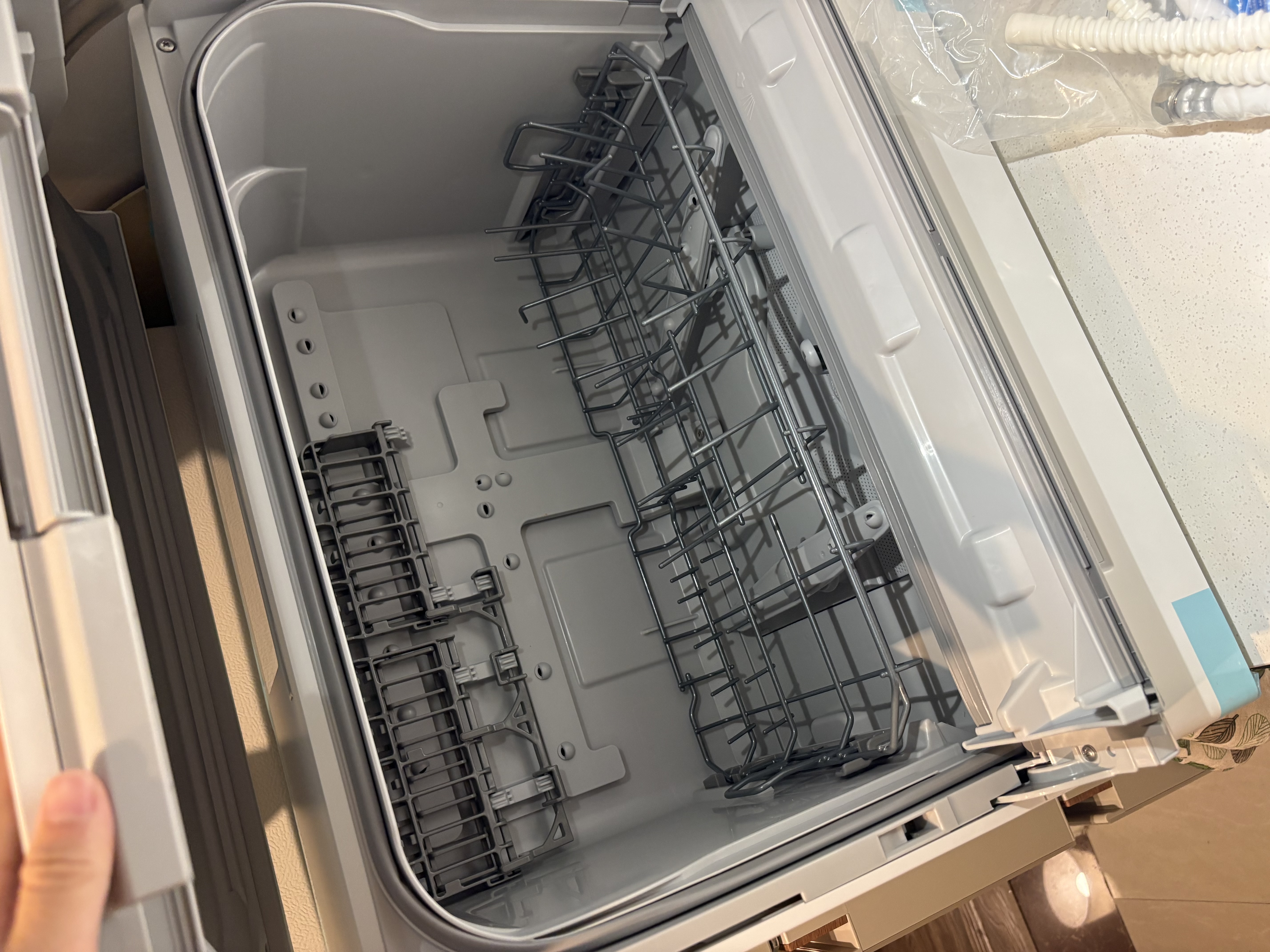 松下（Panasonic）【重磅新品】白巧mini台式洗碗机 29cm超薄机身 上掀式开门 80℃高温漂洗  23min超快洗NP-UW3BX1K 实拍图
