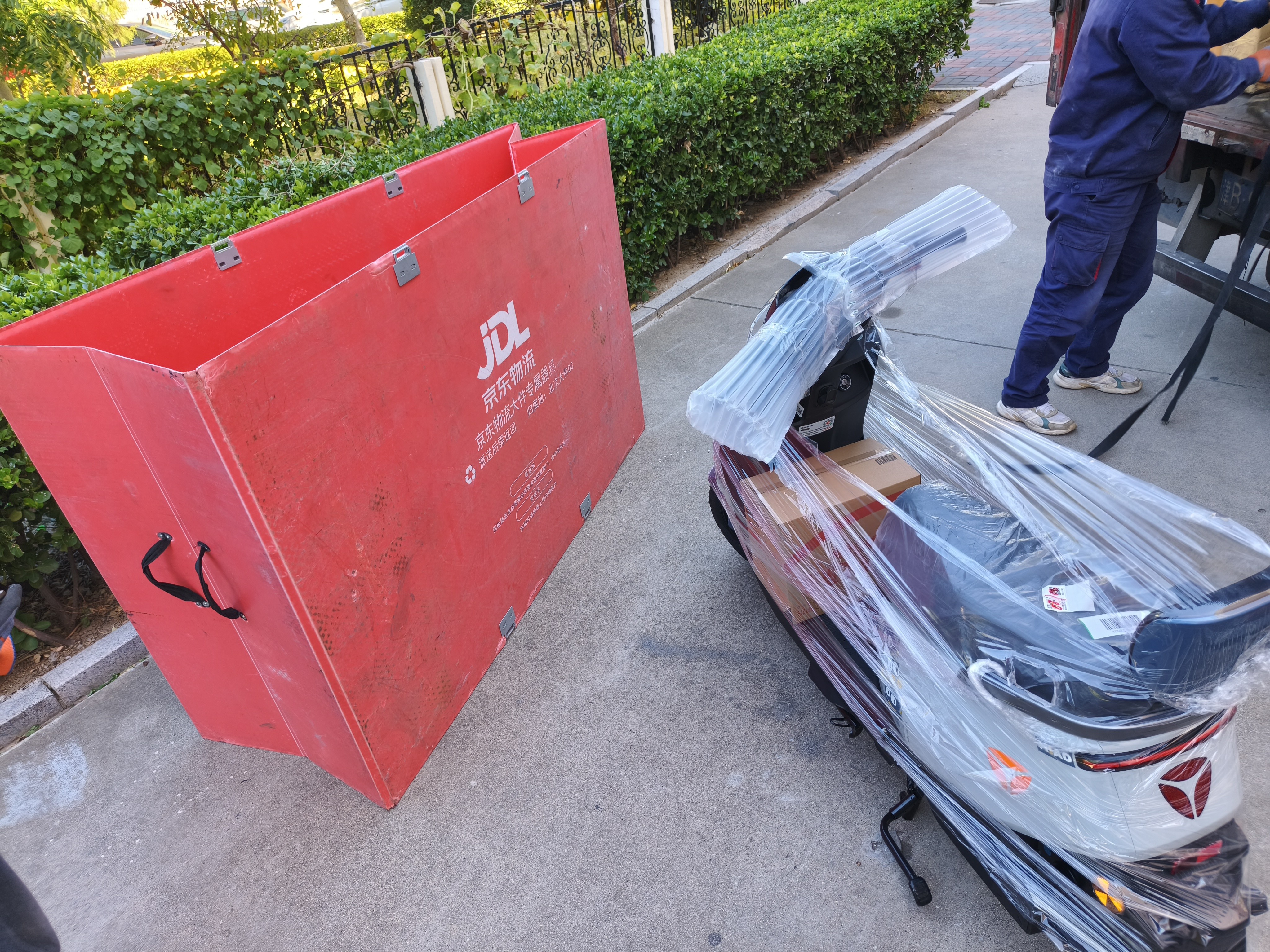 雅迪电动摩托车G26Ⅱ-M  时尚男女通勤代步家用智能防盗长续航72V21AH电瓶车 火山灰/莫黛蓝 实拍图