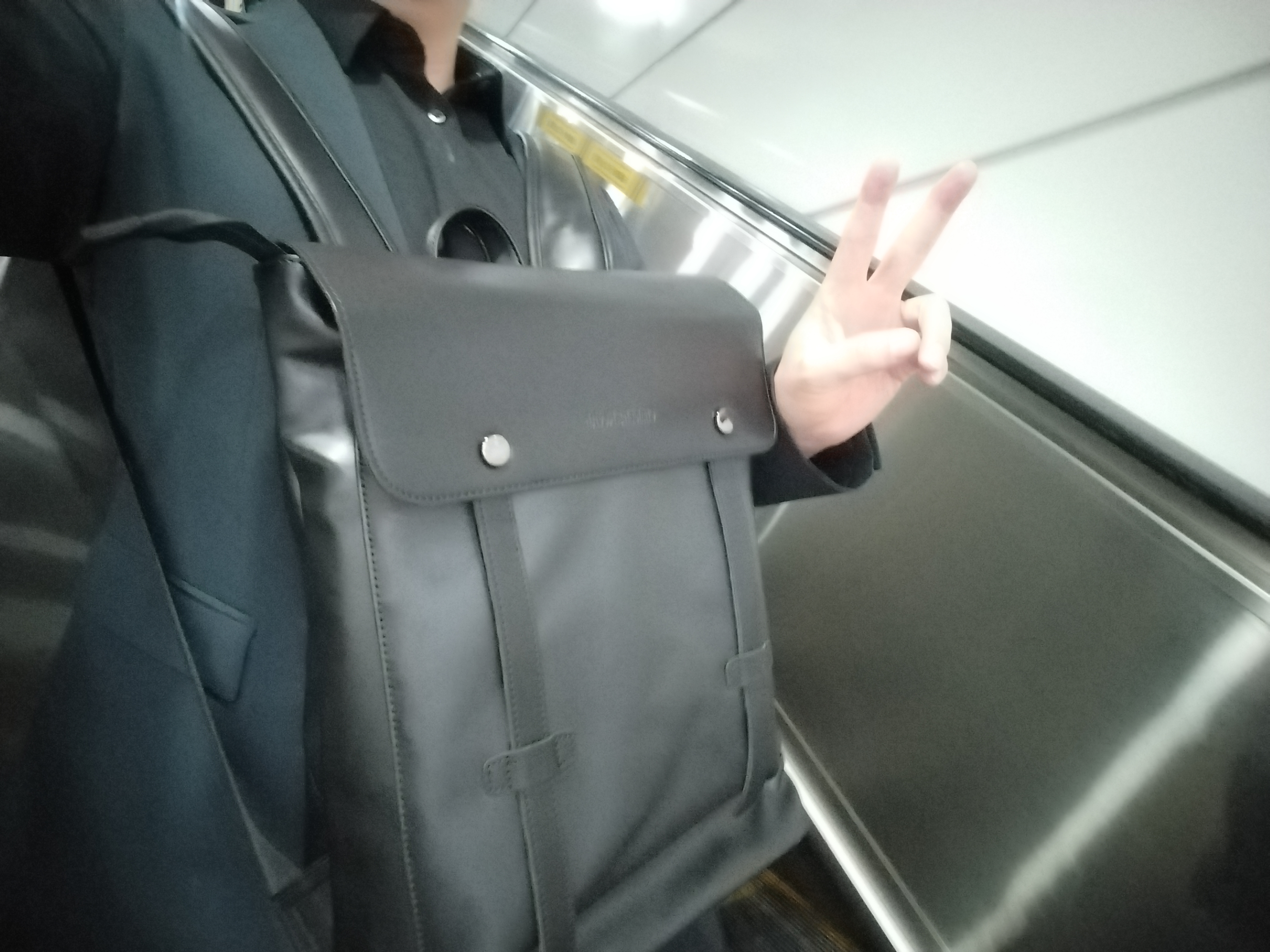 CHALEAH&KEVITH男士双肩包16英寸电脑包背包大容量书包商务旅行包时尚登山包 黑色ck049 实拍图