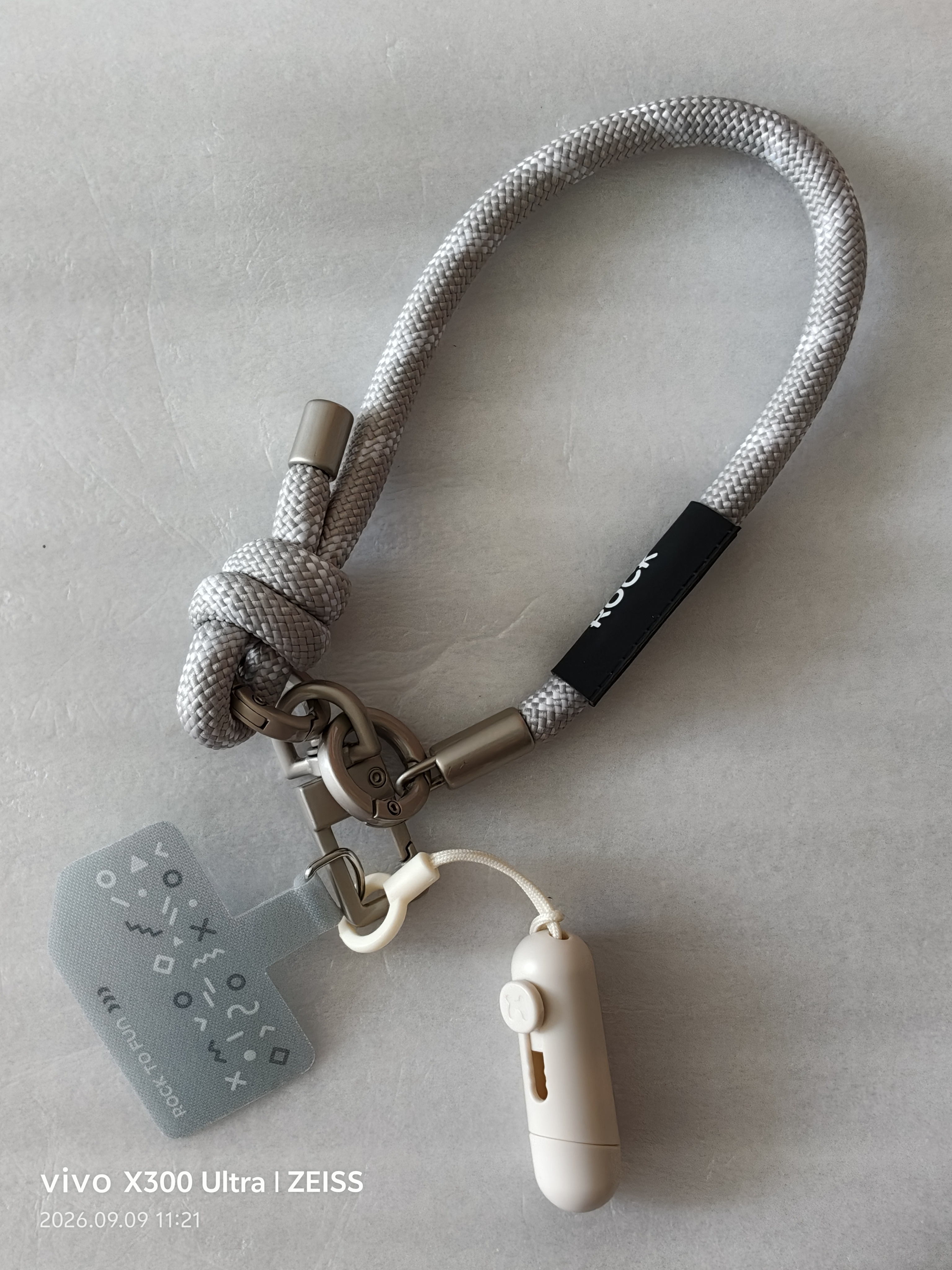 ROCK手机挂绳手腕款编织手机链胶囊支架华为苹果18promax防盗欧洲出国防丢防摔便携耐用高级感男女灰色 实拍图
