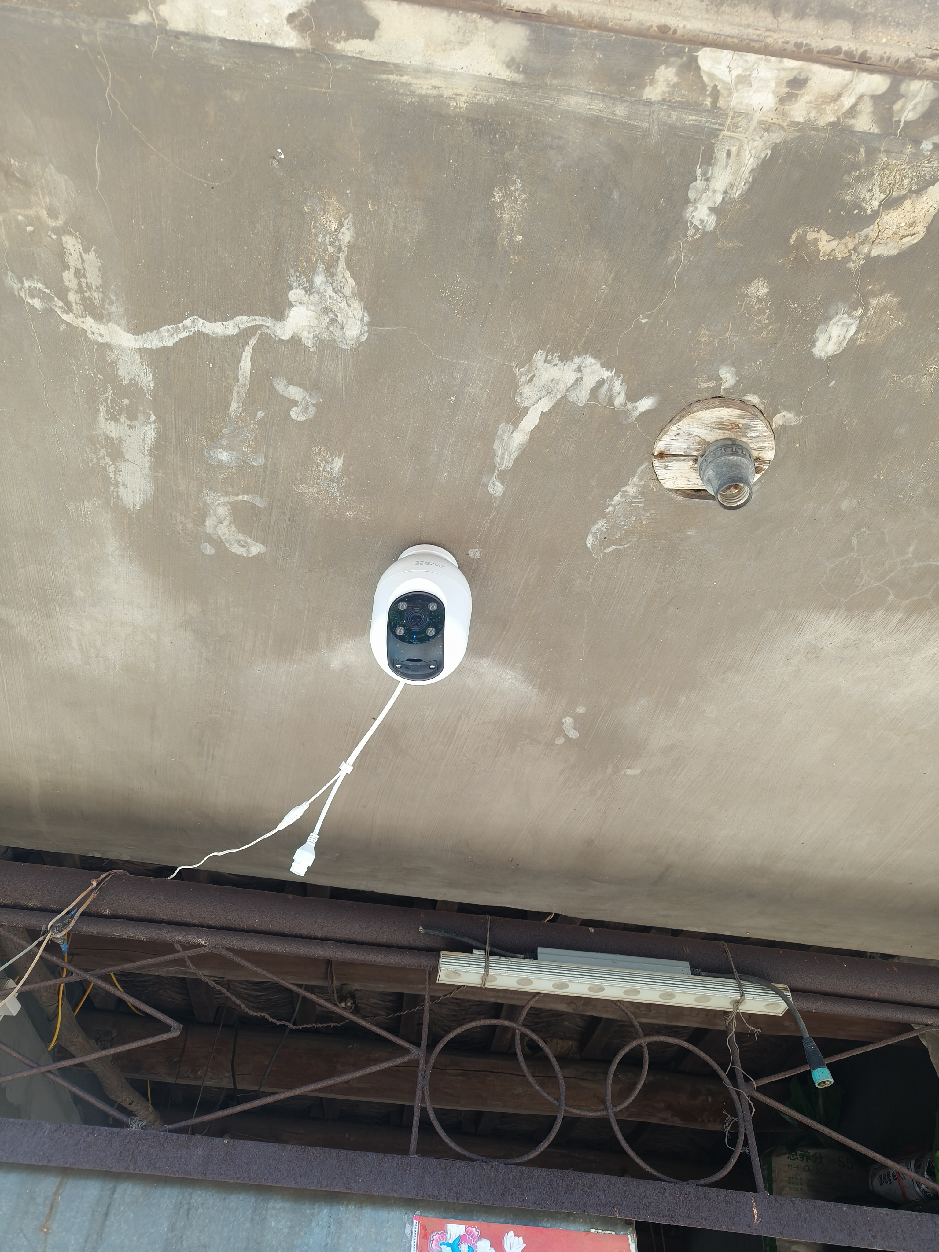 萤石 C8C 500万摄像头 无线WiFi 室外双云台360° 防水防尘监控 手机远程 人形检测 全彩夜视 实拍图