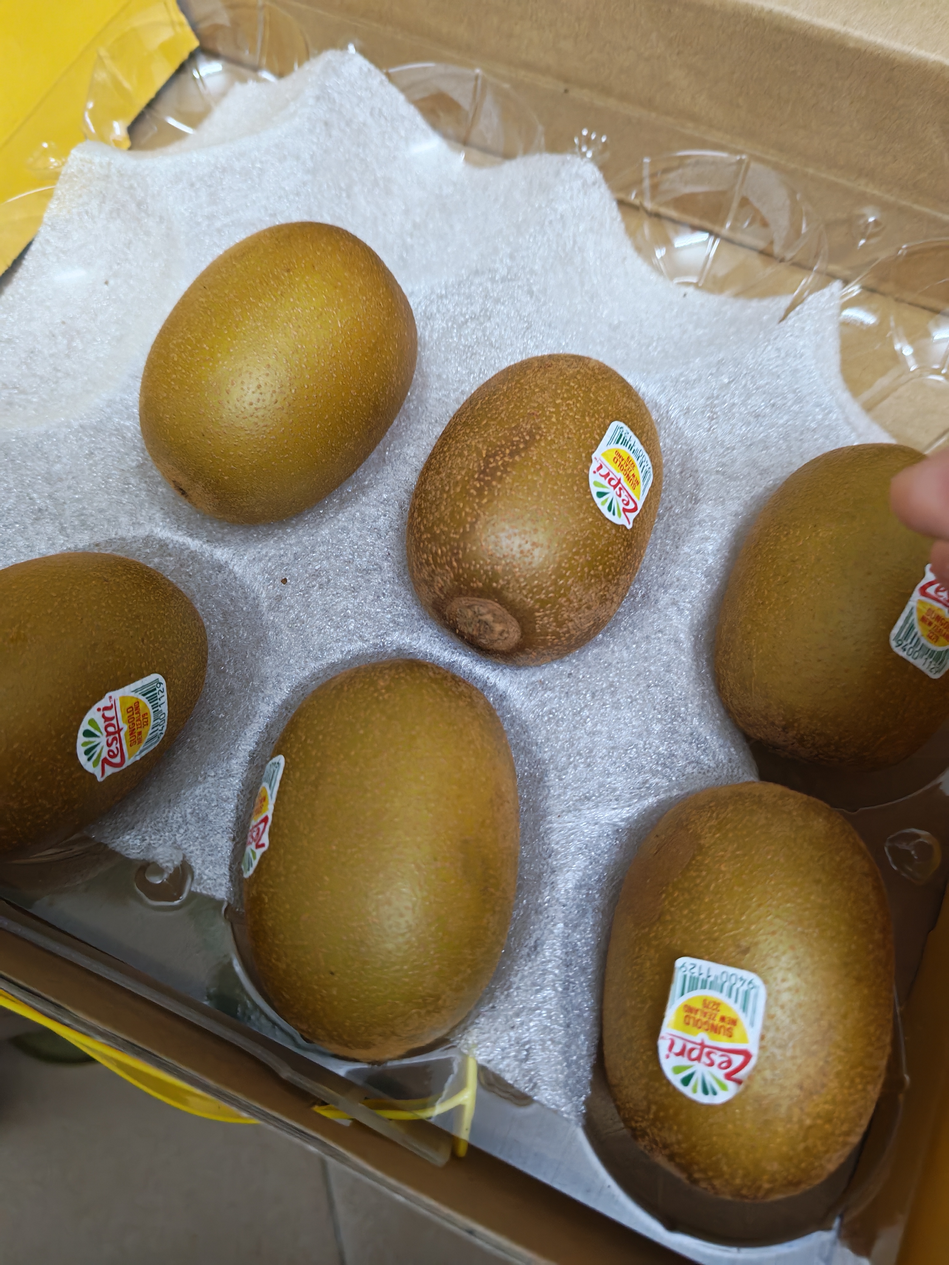佳沛（zespri）新西兰金奇异果12粒特大果124-146g猕猴桃中秋节礼品送水果礼盒 实拍图