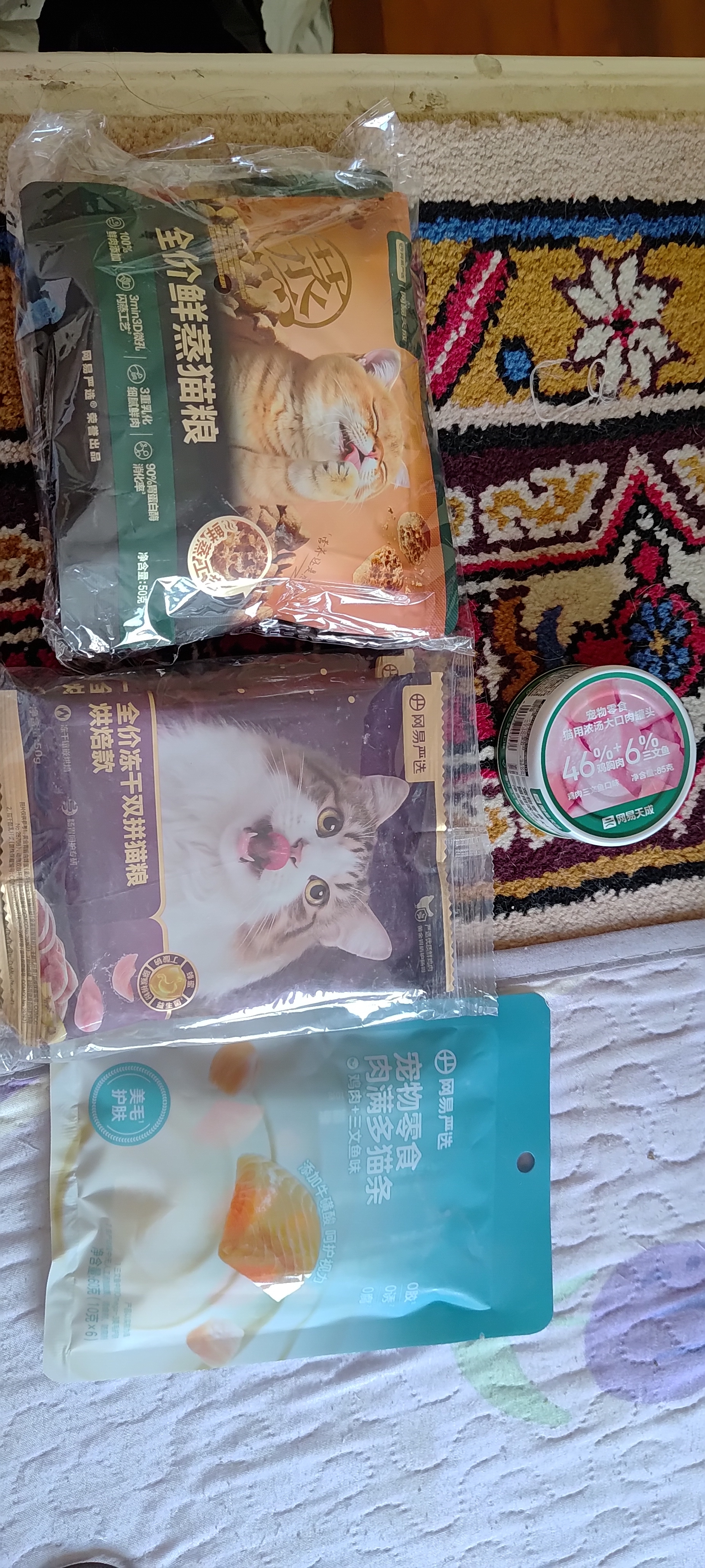 网易严选猫湿粮宠物零食浓汤大口肉罐头 鸡肉+三文鱼85g 试吃装 实拍图