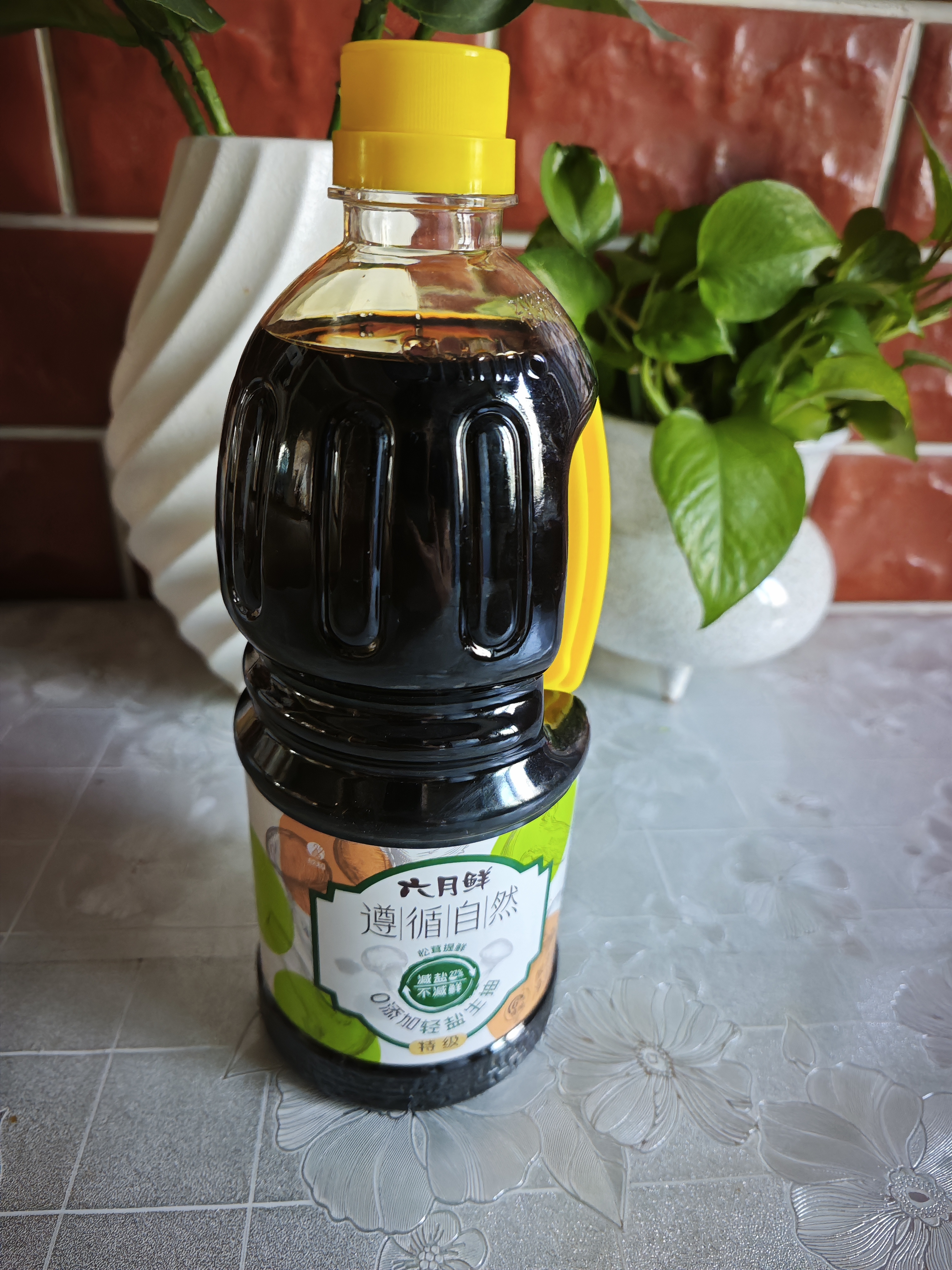 欣和六月鲜遵循自然0添加轻盐生抽1L【特级酱油】炒菜凉拌酱油 实拍图