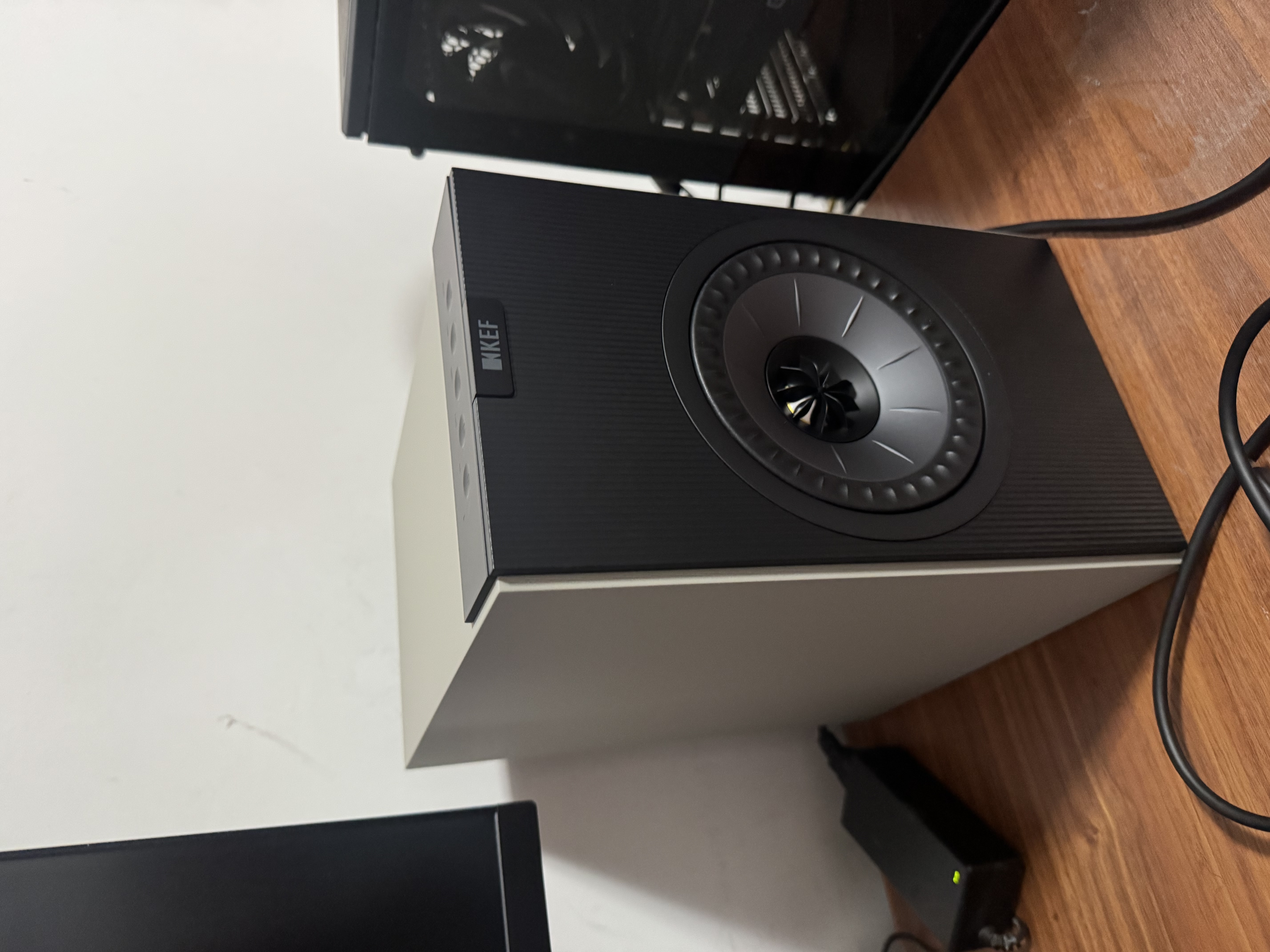 KEFCoda W新品桌面电脑音响蓝牙高保真2.0立体声有源家用音箱HiFi电视客厅音响 礼物 补贴 镍灰 实拍图