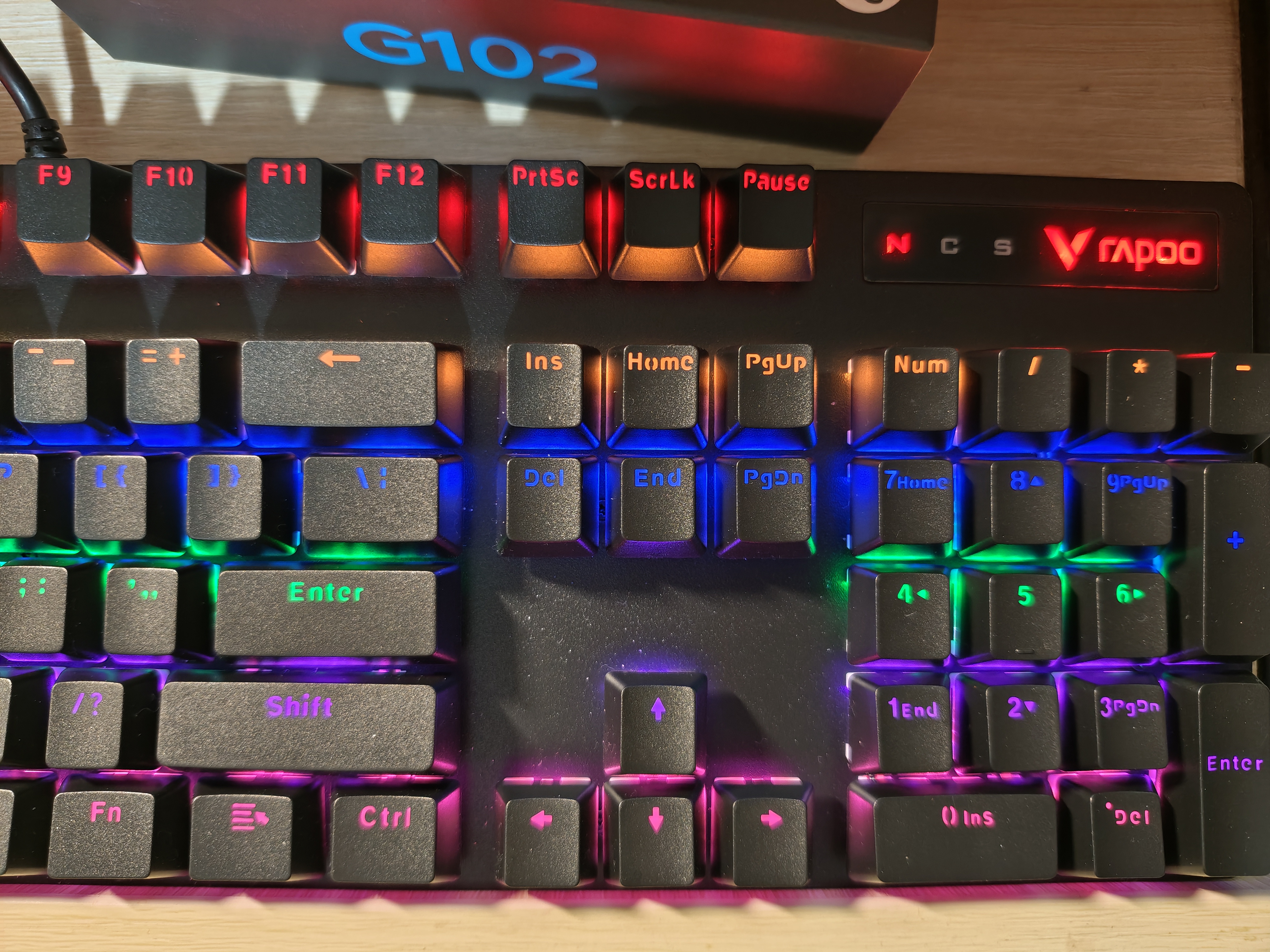 雷柏（Rapoo）V500PRO 有线背光机械键盘 104键全尺寸游戏电竞笔记本电脑多媒体办公吃鸡全键无冲键盘 青轴 实拍图