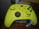 微软（Microsoft）XBOX手柄SeriesX S无线控制器蓝牙PC游戏电玩手柄兼容Steam DW12C 黑神话悟空升学礼  Series手柄 电光黄 实拍图