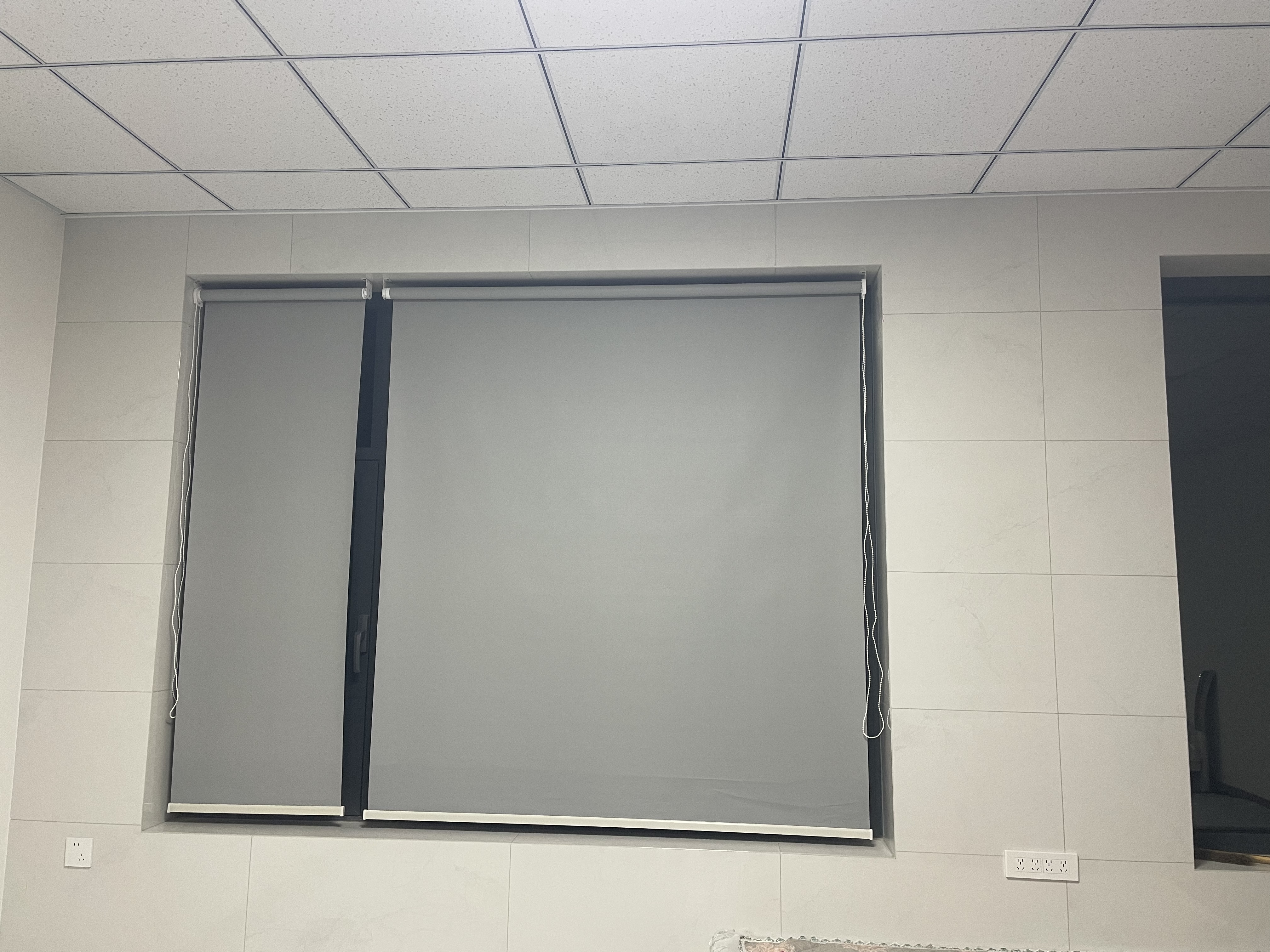 慕唐卷帘窗帘遮光隔热防晒办公室阳台卧室加厚防水遮阳升降帘 实拍图