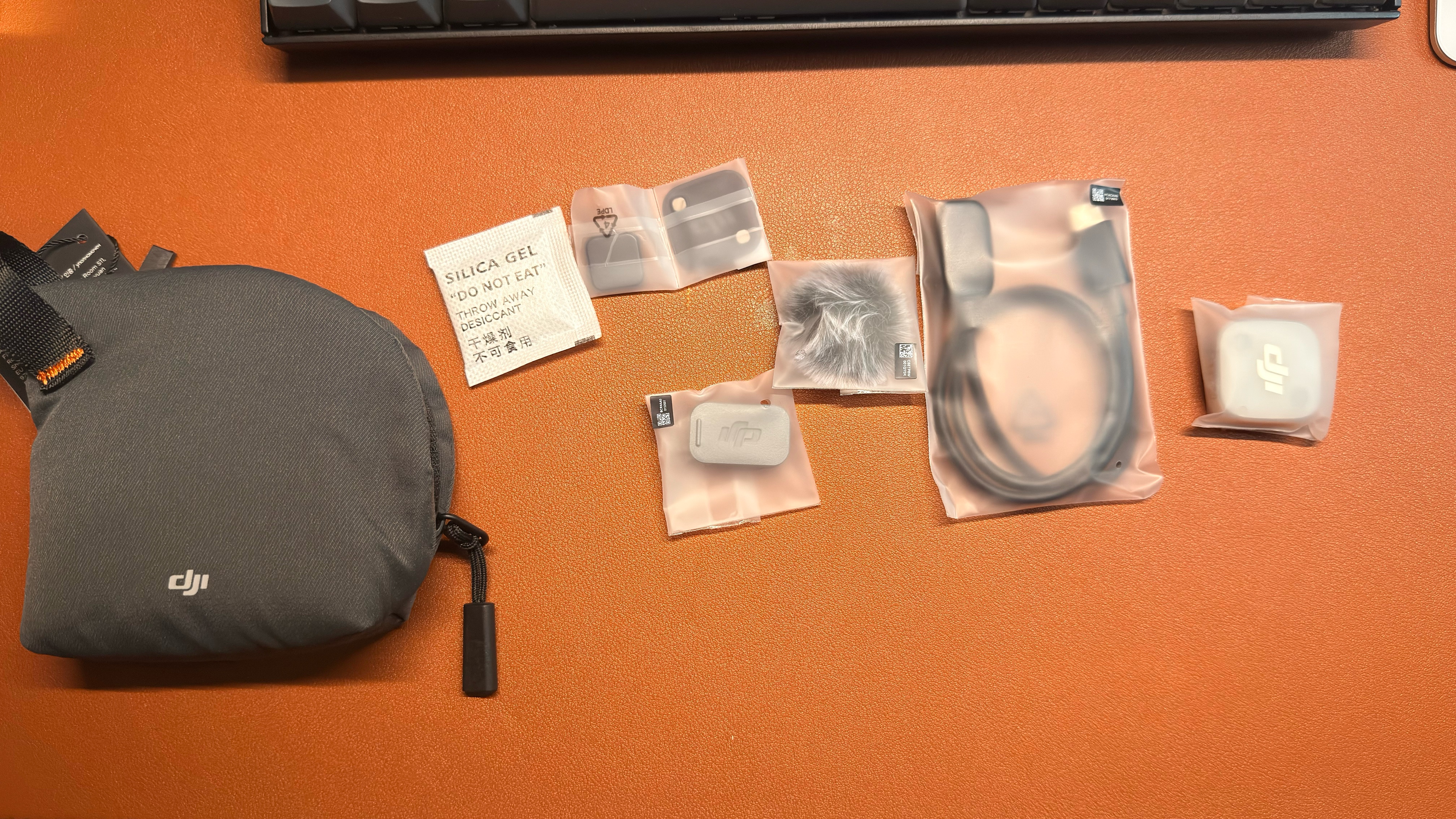 大疆（DJI）Mic Mini 2 迷你2代无线麦克风 降噪领夹麦克风 户外采访直播 vlog 手机相机微小型原声级收音麦 DJI Mic Mini 2 发射器 官方标配（安卓/苹果15及以上） 实拍图