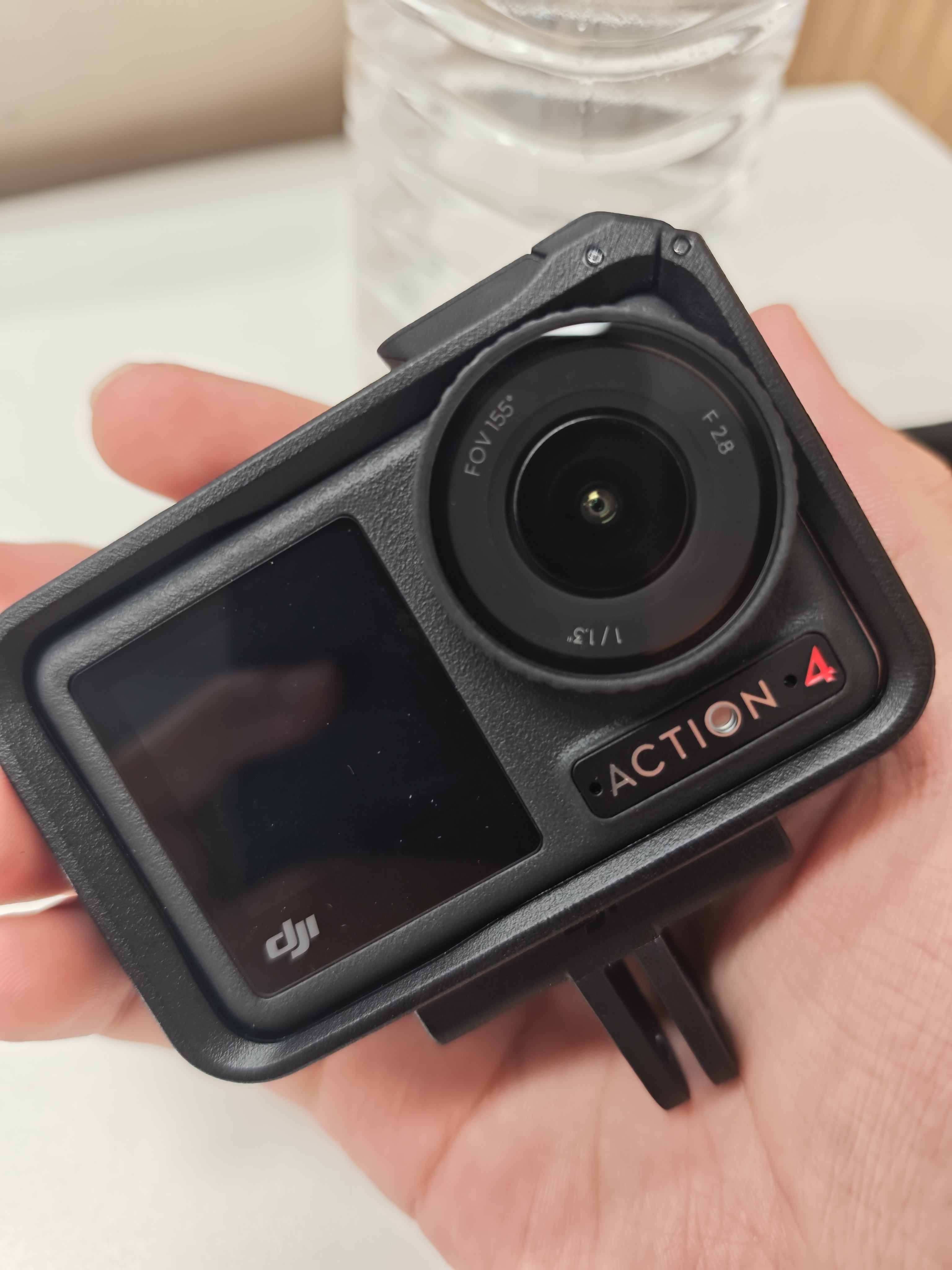 大疆（DJI）Osmo Action 4 灵眸运动相机 摩托车骑行滑雪潜水户外vlog相机 OA4防抖拍摄 标准套装 官方标配（机身无内置存储） 标配（不含随心换） 实拍图